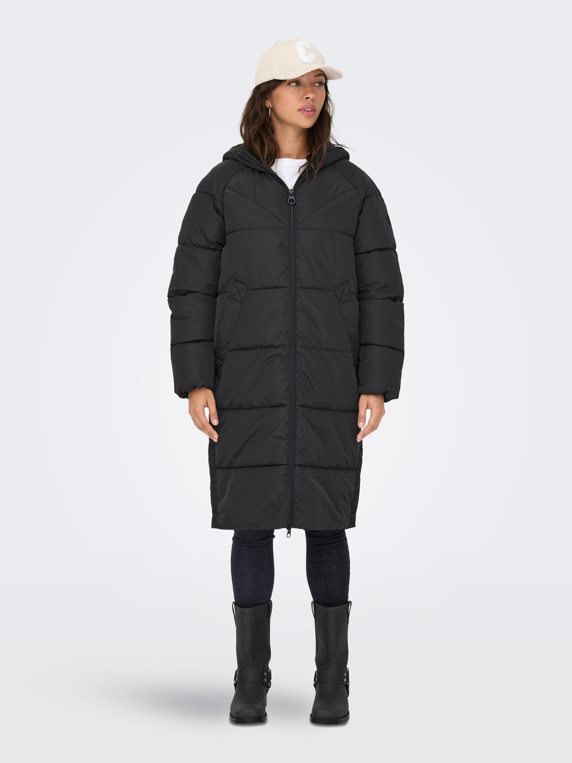 ONLY Steppmantel »ONLAMAND – Langer Puffercoat mit 2-Wege-Reissverschluss« lässig geschnitten, modisch, Steppware, Materialmix, hochschliessend