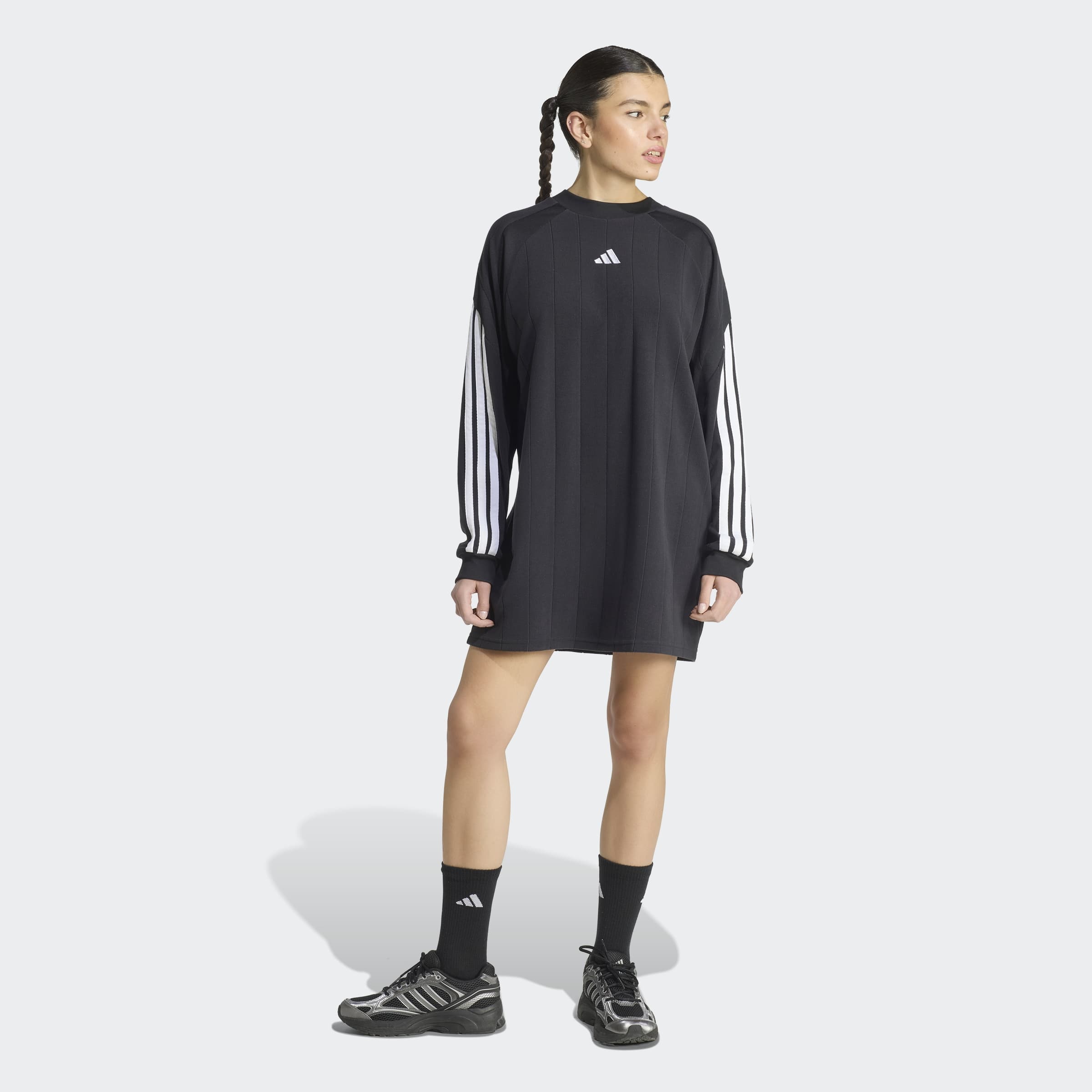 adidas Sportswear Robe t-shirt »HOUSE OF TIRO DRESS« für Erwachsene, ohne Verschluss, mit sportlichem Stil