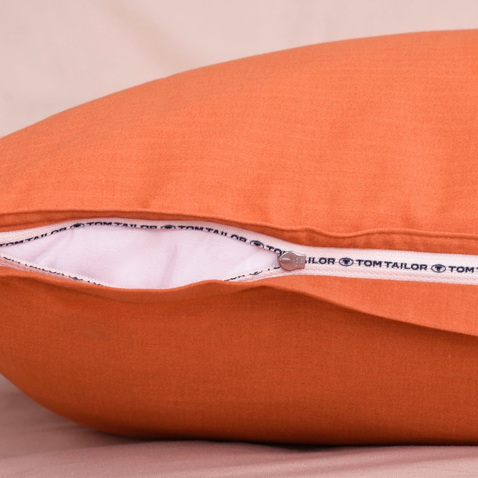 TOM TAILOR HOME Bettwäsche »TWO-TONE SOLID COLORS in Gr. 135x200cm, 155x220cm oder 200x220cm« 2 Stk. new bedroom, Doppelnaht am Kissen