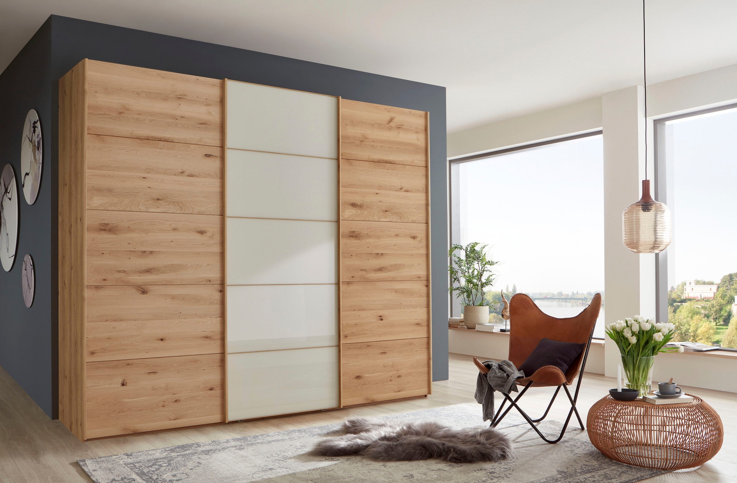 WIEMANN Armoire à portes coulissantes »Cardiff« mit massiven Holztüren und Glas