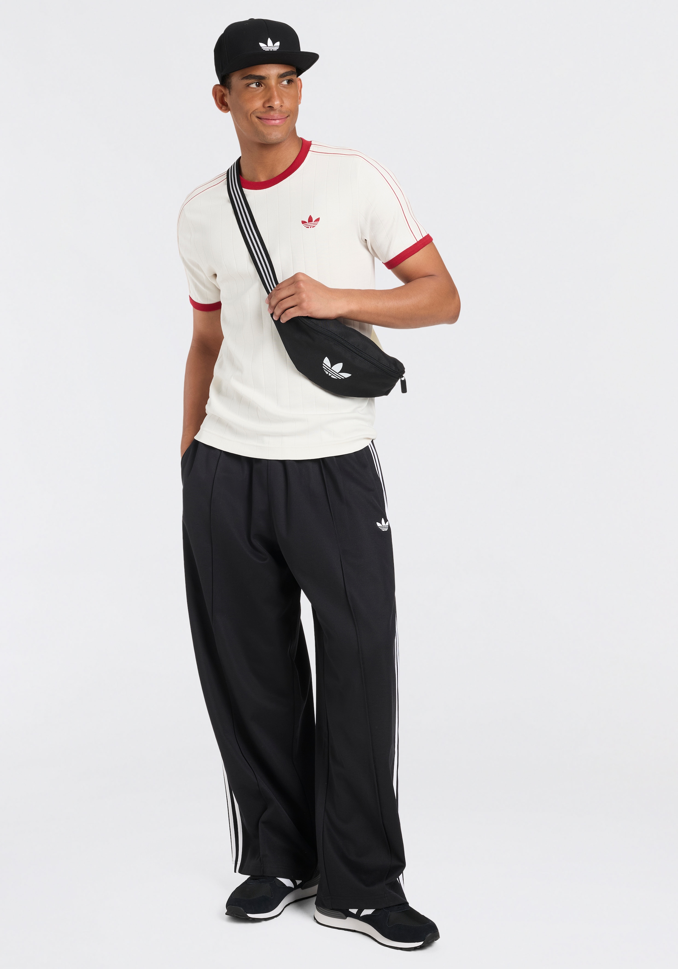 adidas Originals Sporthose »OS TP«  mit normal-weiter Passform, lange Hose, aus Baumwolle und Polyester