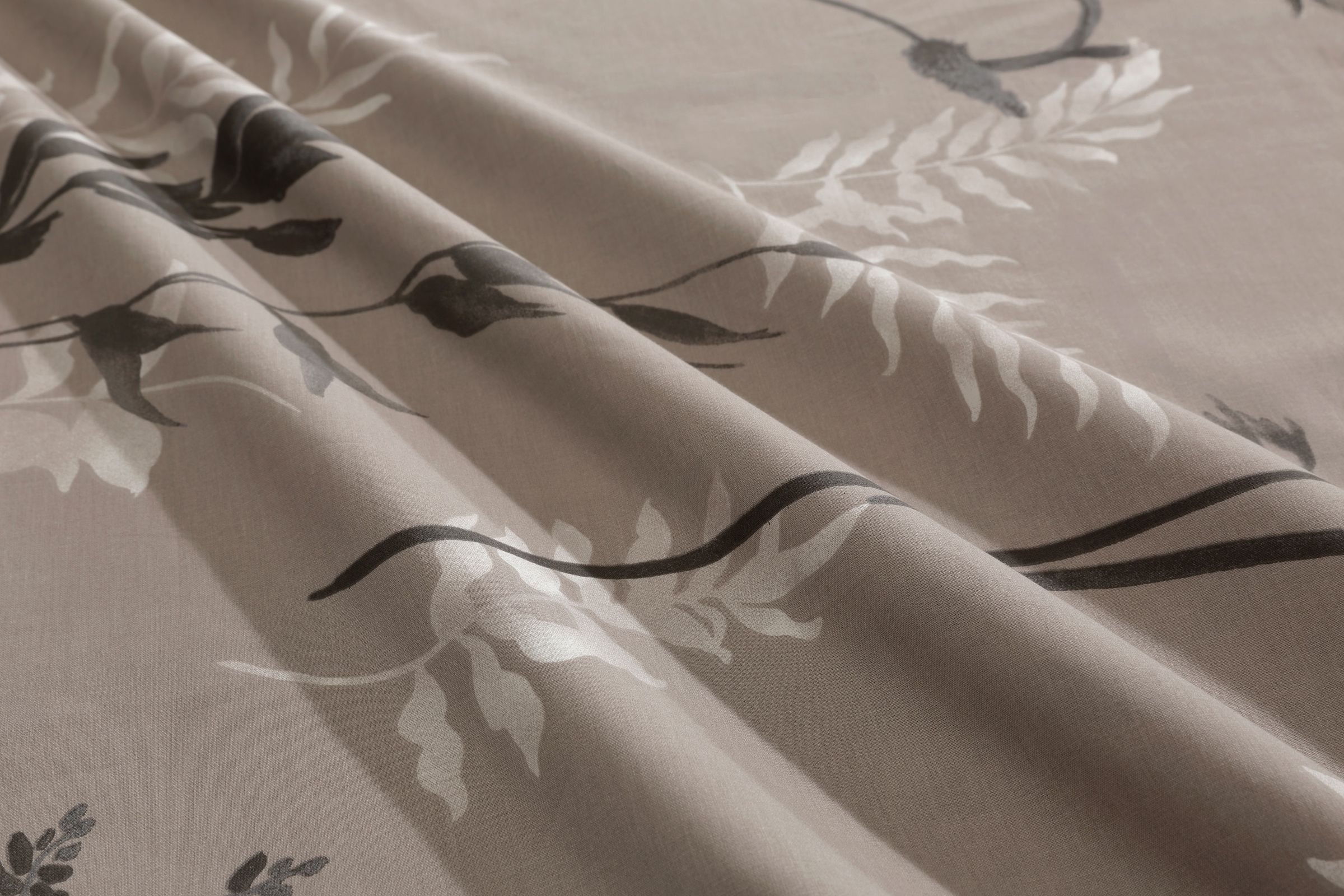 BIERBAUM Bettwäsche »Hellena« 2 Stk. in Gr. 135x200 oder 155x220 cm, 100% Baumwolle, Gräser