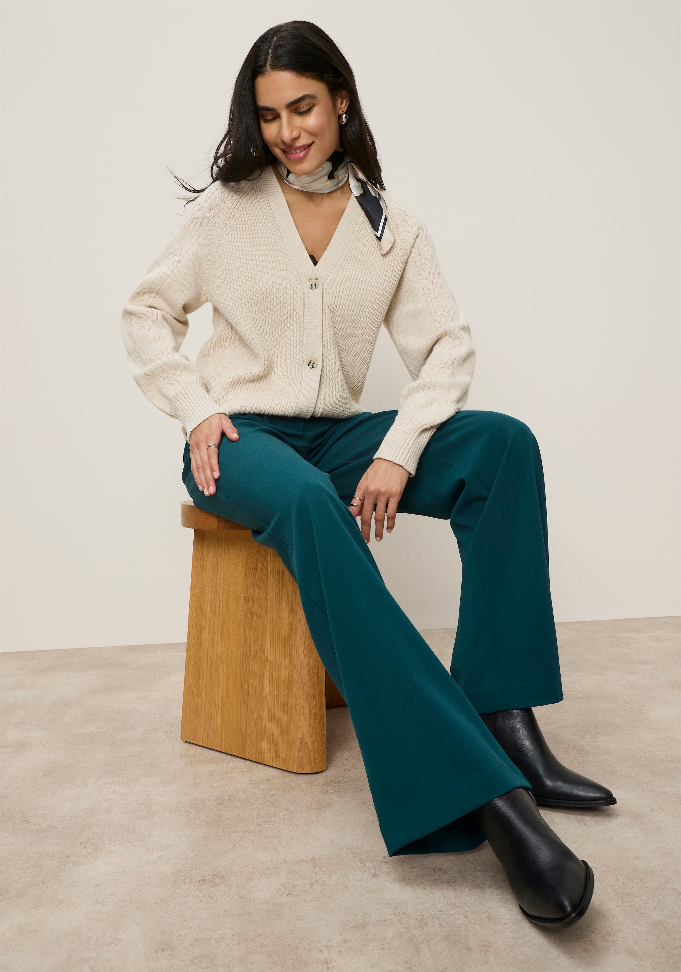 Tamaris Pantalon de costume »im modernem Look«  avec jambe large