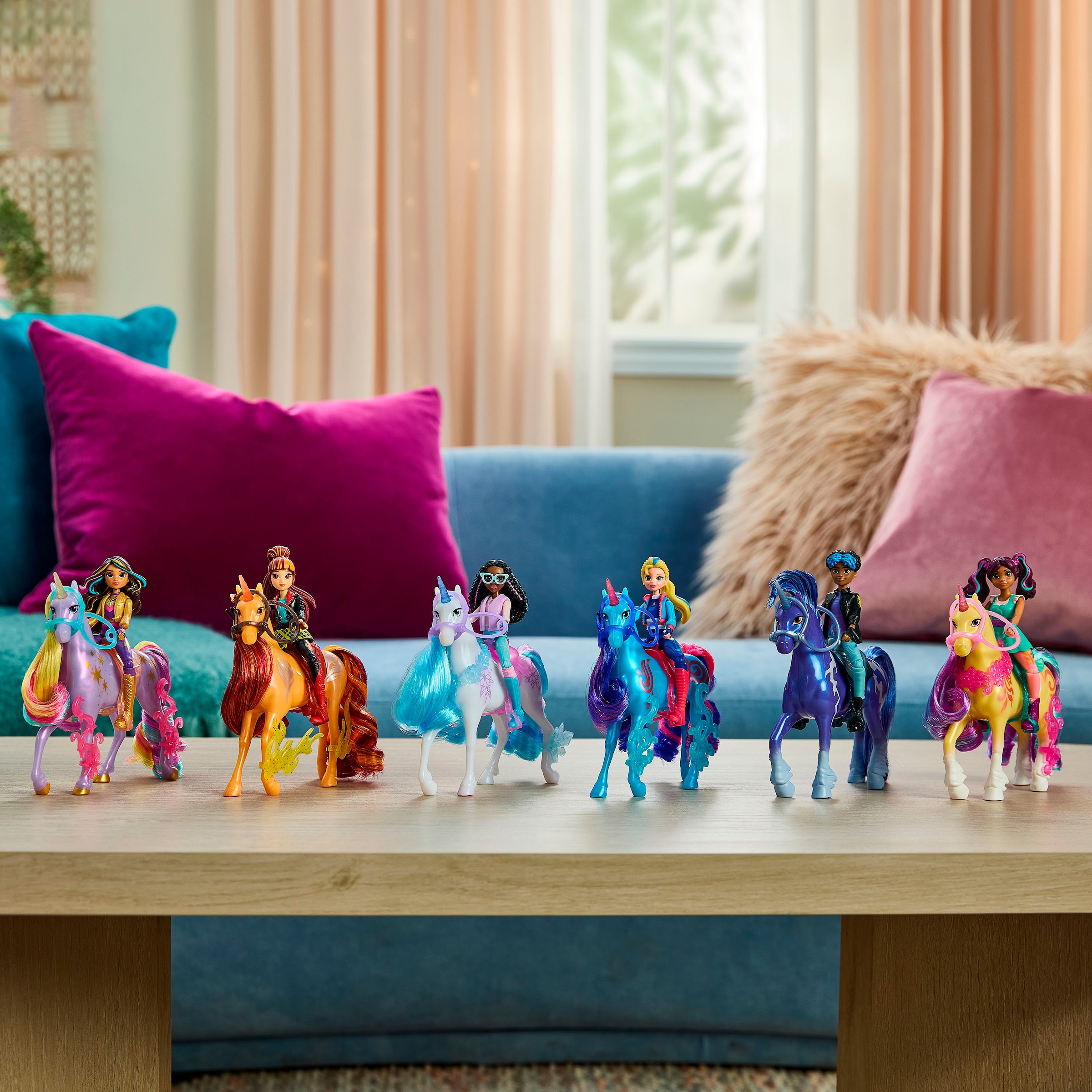 Spin Master Poupée à habiller »Unicorn Academy - Sophia & Einhorn Wildstar« mit echter Mähne