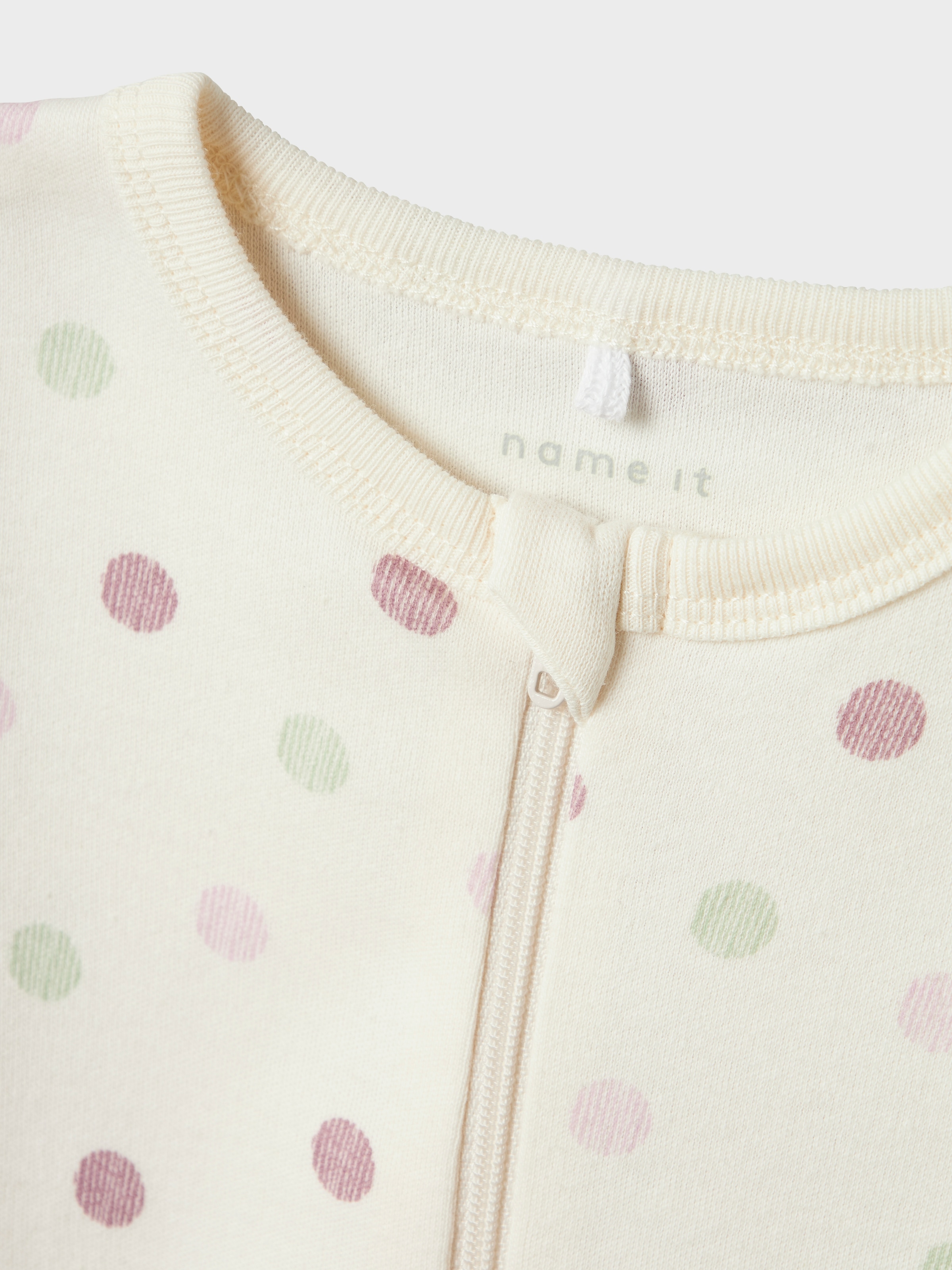 Name It Pyjama »NBFNIGHTSUIT 2P ZIP FF JET DOT NOOS« Packung, 2 pièces