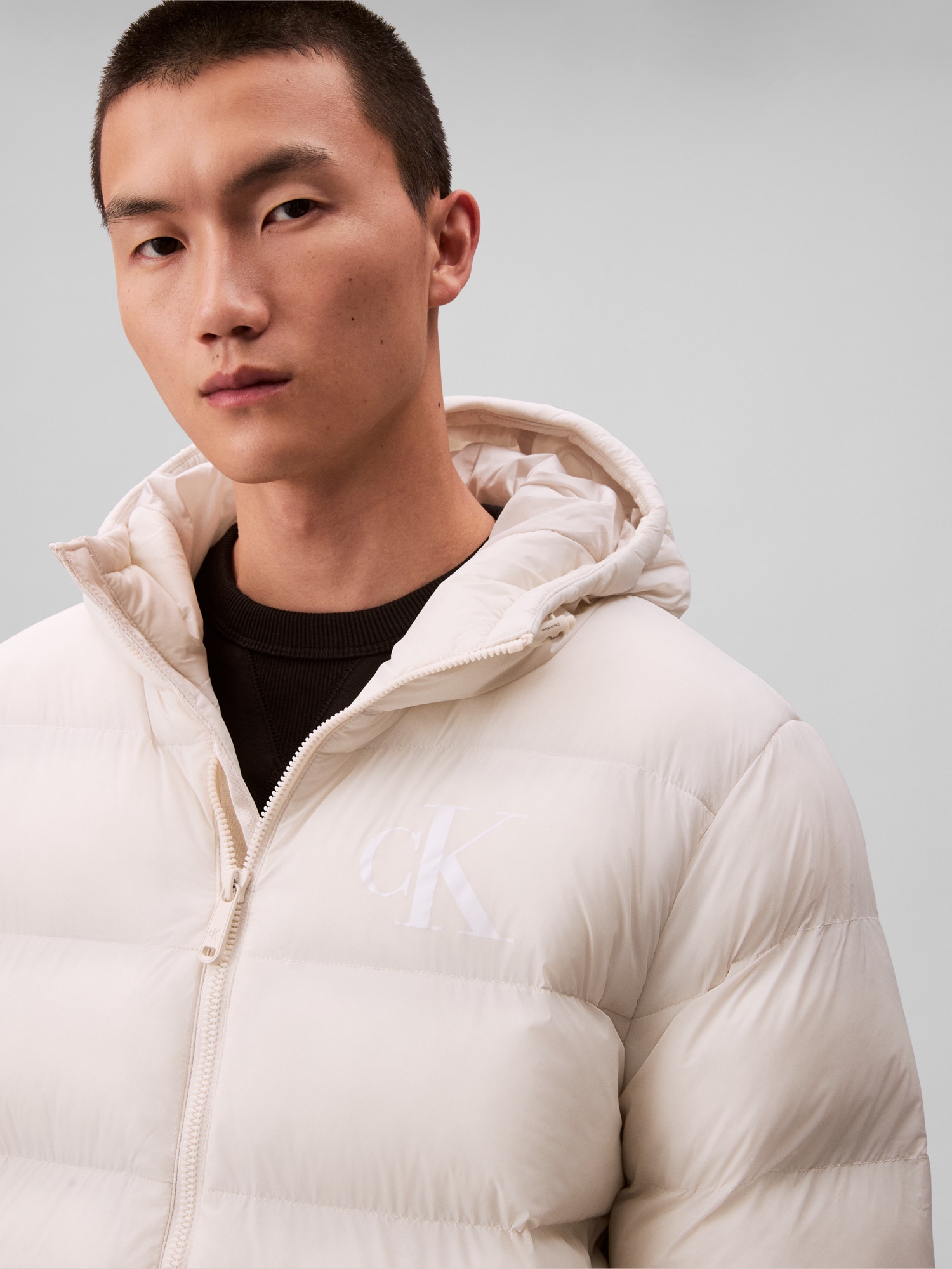 Calvin Klein Jeans Veste matelassée »LS NYLON MONOGRAM PUFFER JKT« ohne Kapuze Mit Rundhalsausschnitt, regular fit