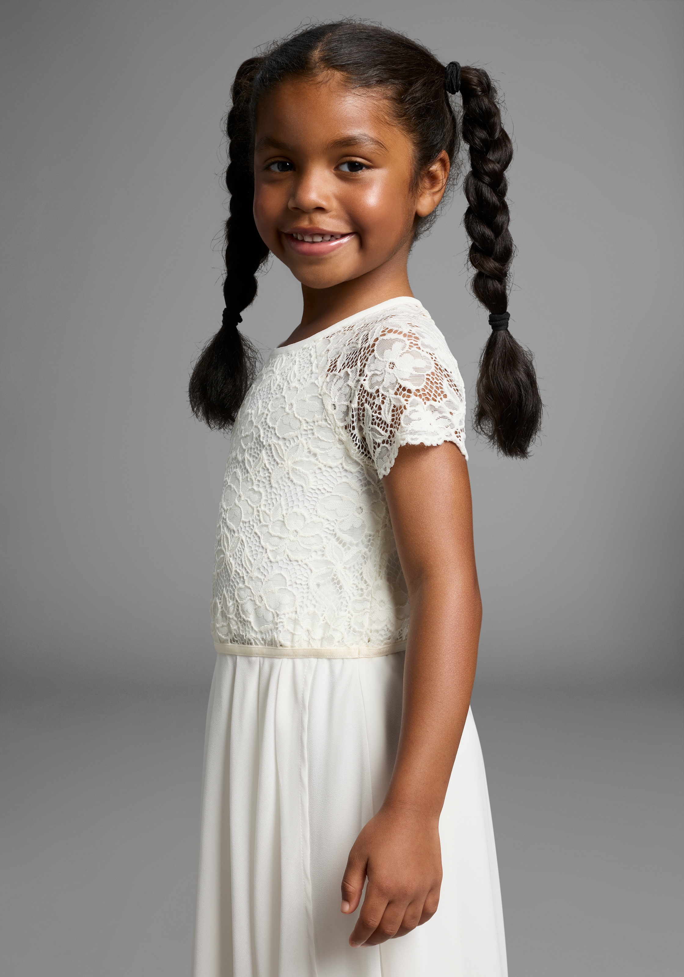 KIDSWORLD Jerseykleid »Festliches Kleid mit Spitze« Elegantes Kleid mit Spitze und Chiffon