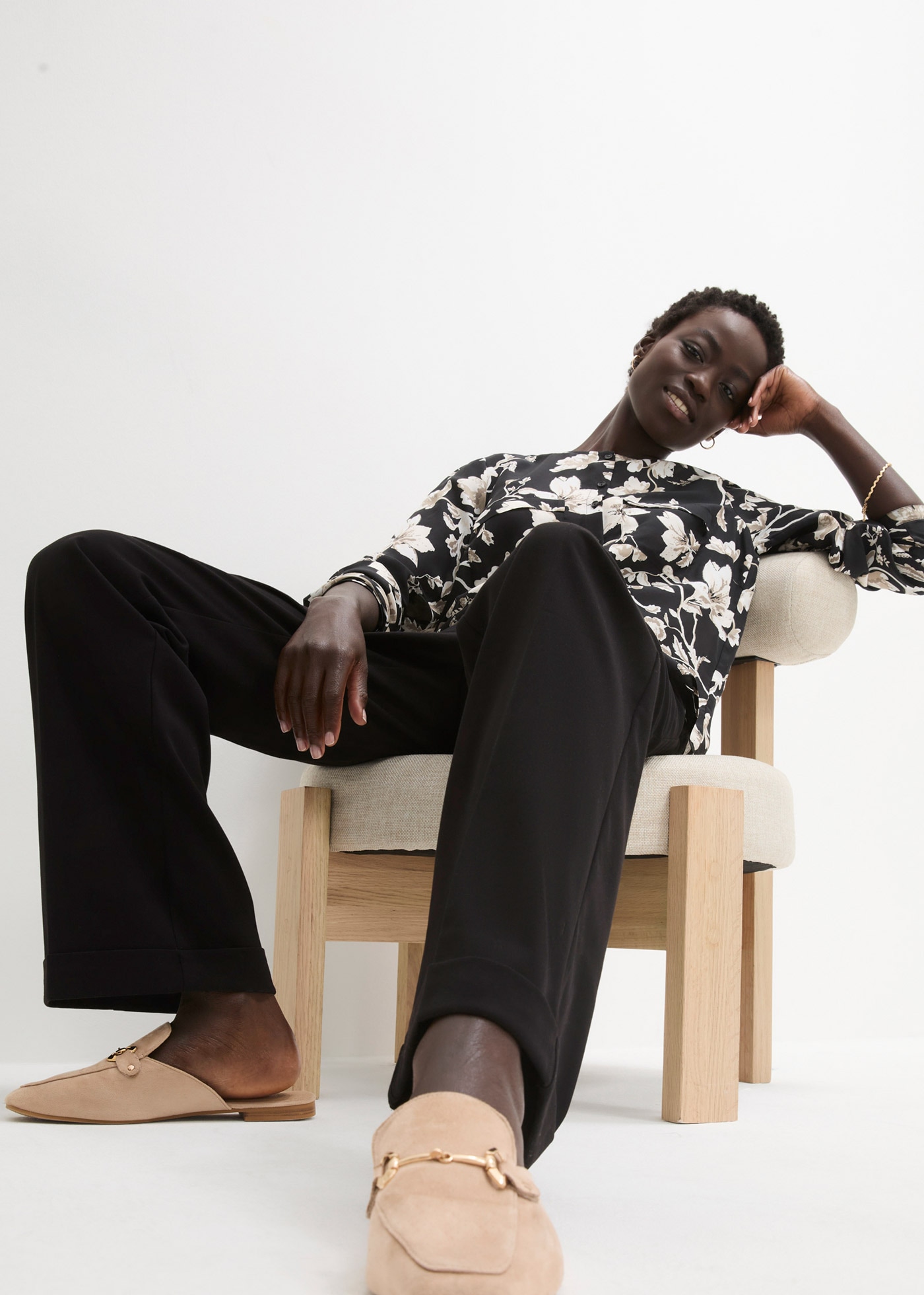 bonprix Pantalon marlène »Marlenehose«  weite Hose, mit Bügelfalte und Umschlagsaum, lockere Passform