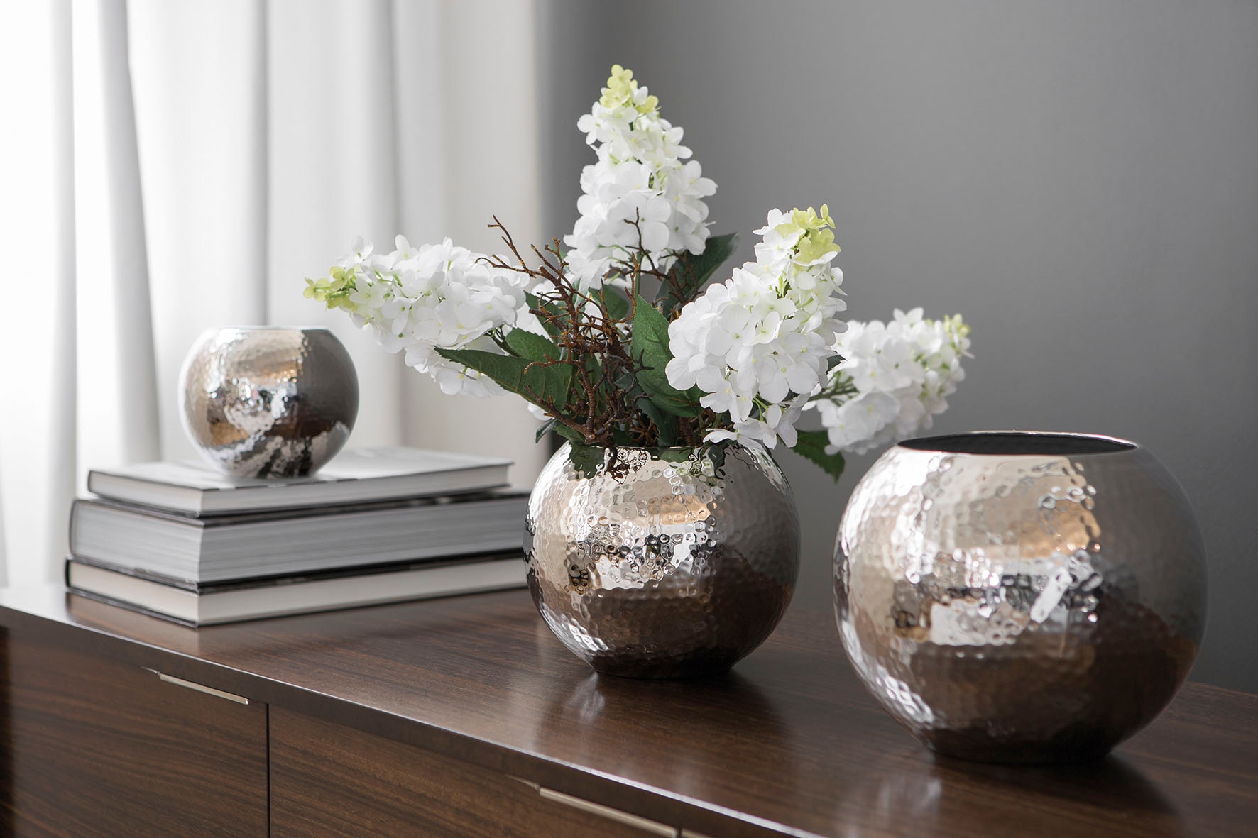 Fink Vase décoratif »MOON« Vase boule, vase de table en métal, avec structure martelée, hauteur 20 cm