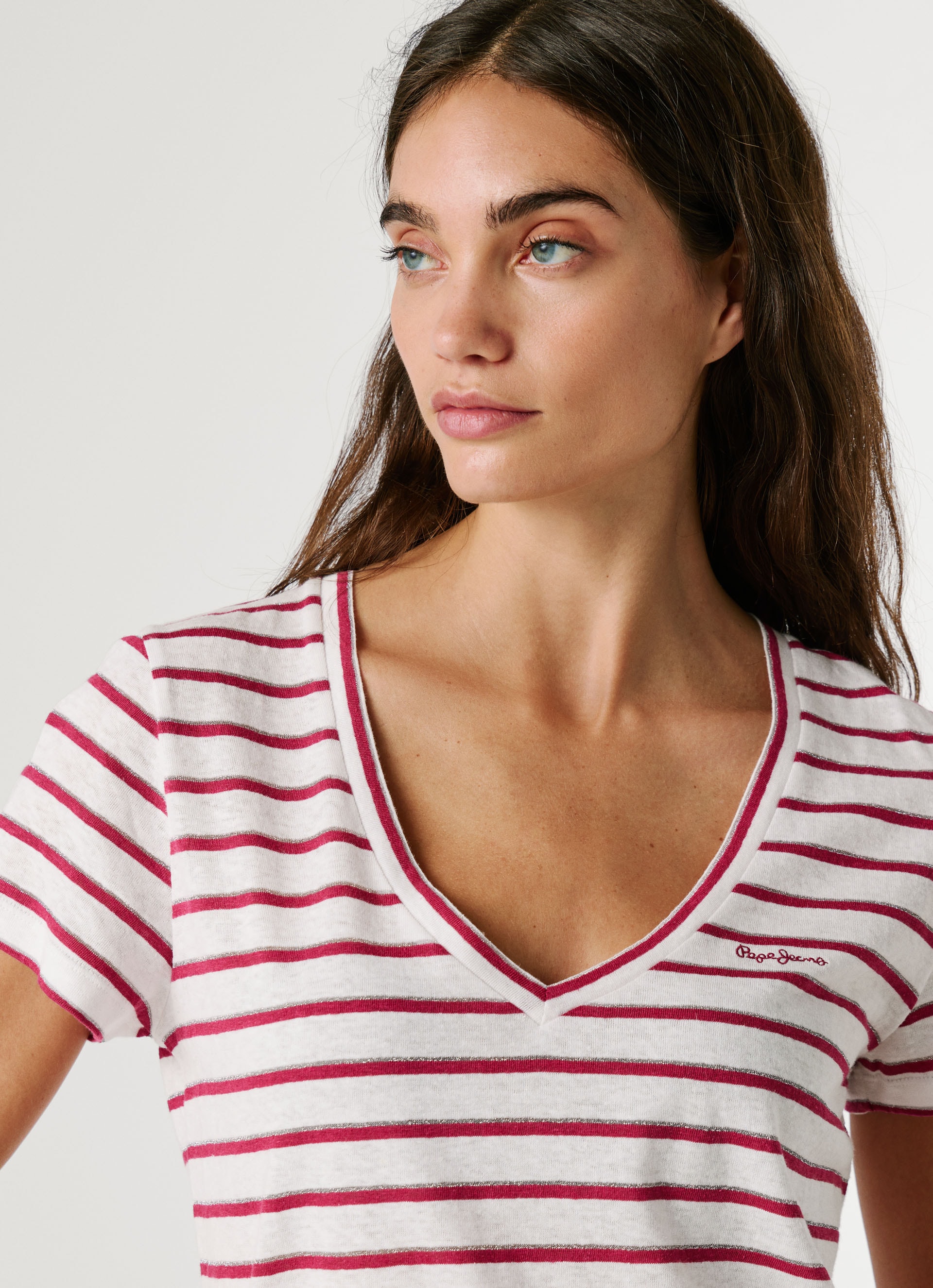Pepe Jeans T-Shirt »MEGAN V-NECK STRIPED« aus Leinenmischung mit Glitzergarn