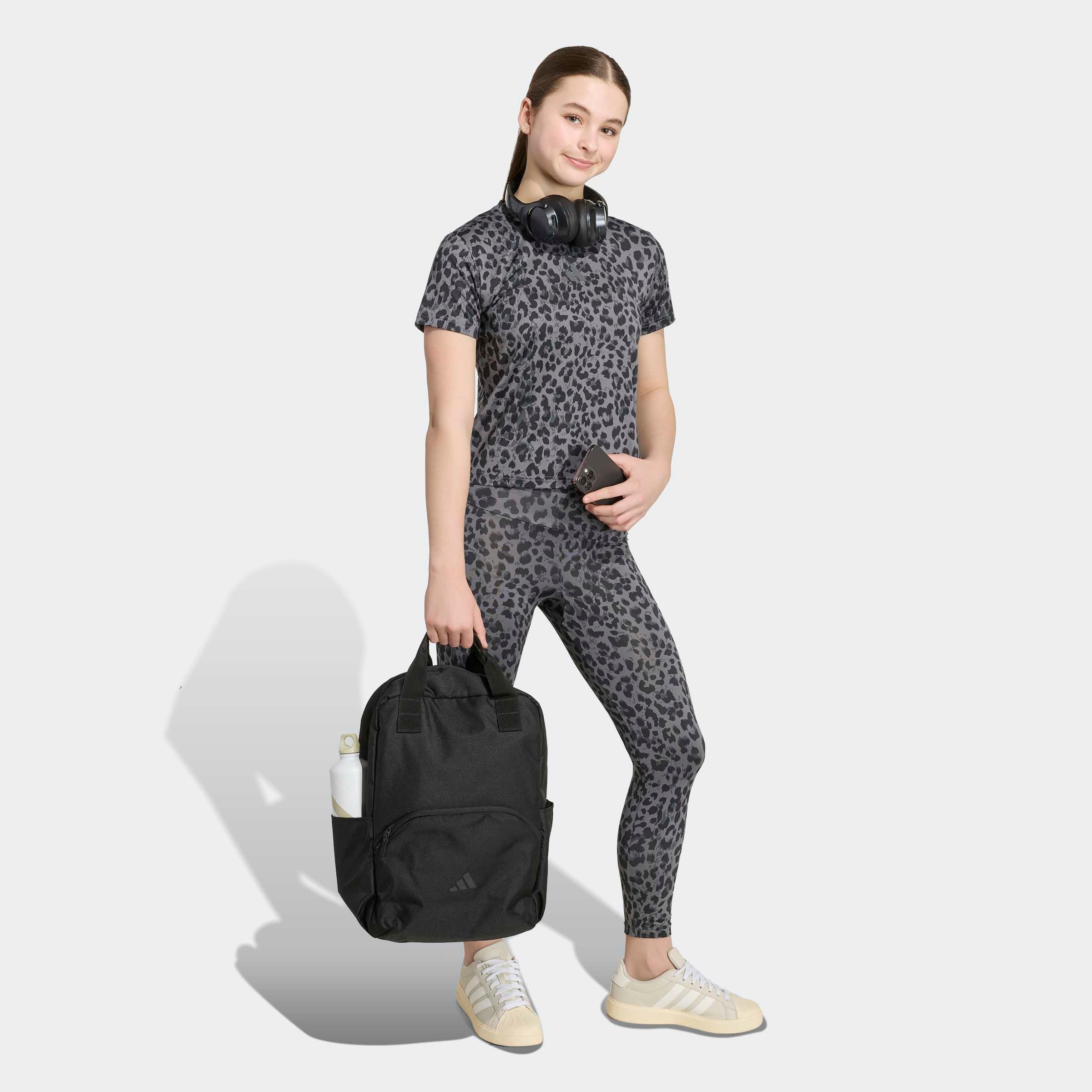 adidas Sportswear T-Shirt »JG AN AOP TEE« für Kinder, mit Rundhalsausschnitt, ohne Verschluss, aus Polyester
