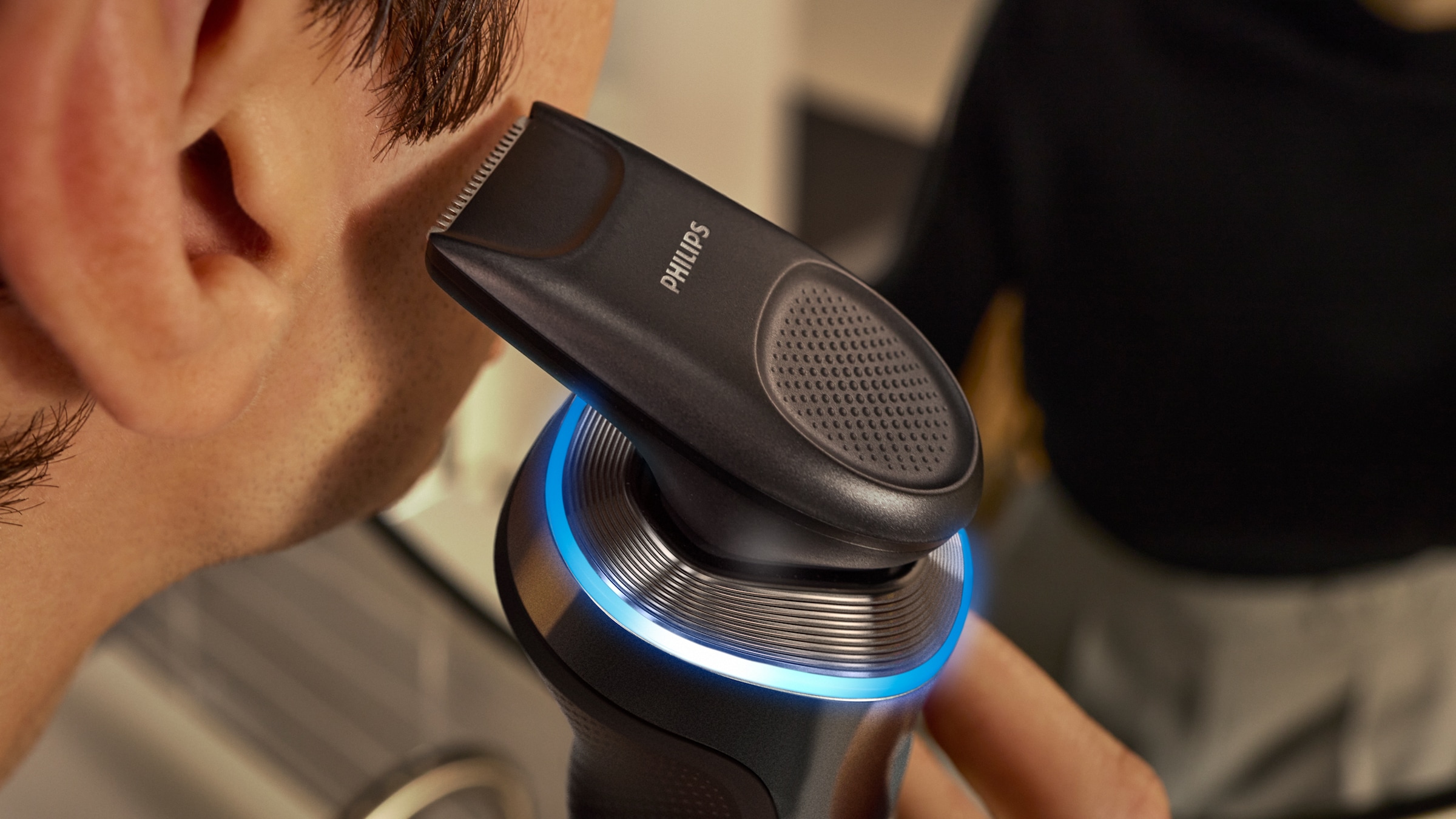 Philips Rasoirs électriques »Series i9000 Prestige Ultra XP9402/31« 1 cuis Aufsätze mit SkinIQ Technologie, inkl. Ladestand, Reiseetui, 1 Kartusche