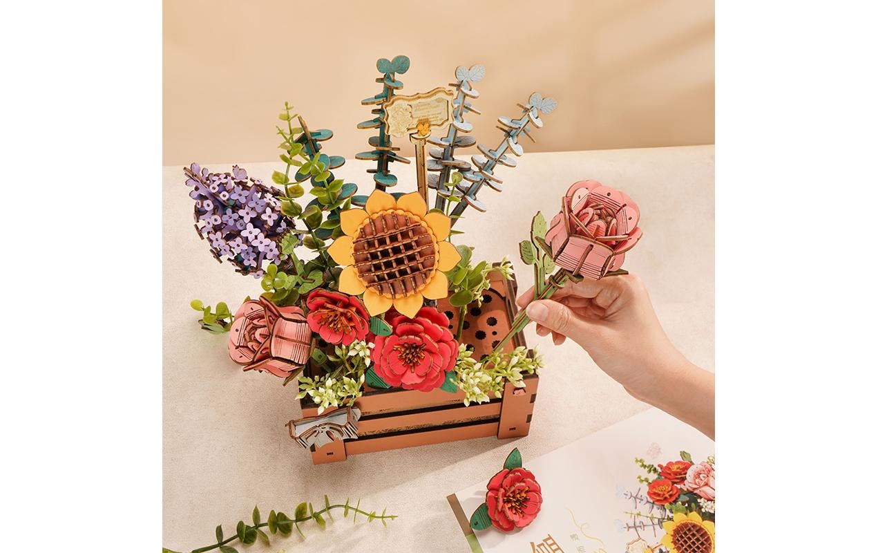   Modellbausatz »RoboTime Blumenkiste Holz«