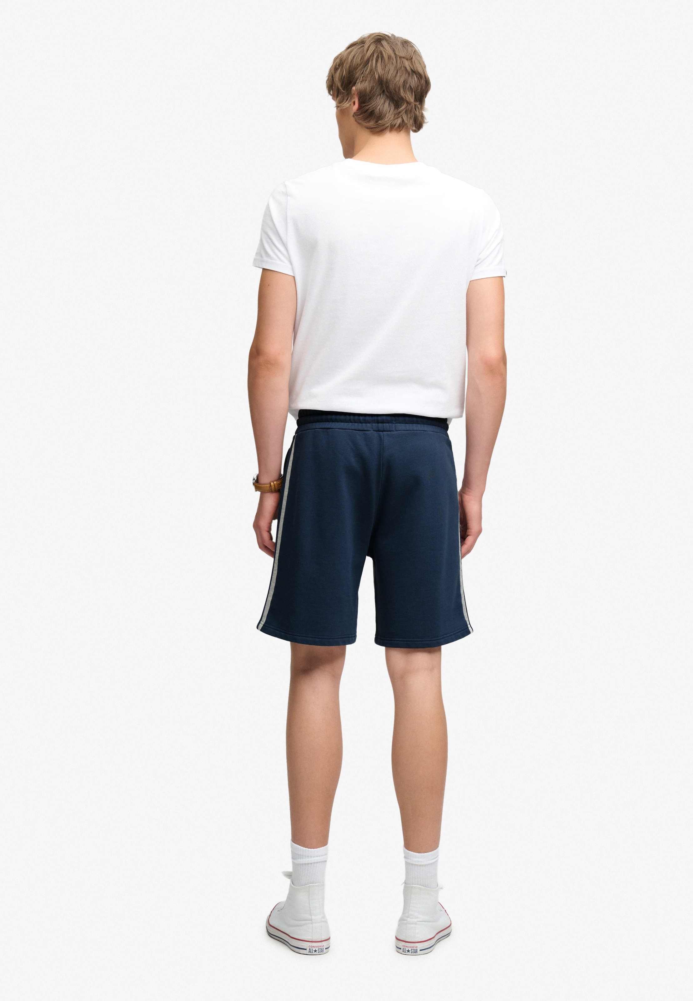 Superdry Sweatshorts »ATH ESS SHORT«  en coton et polyester, Loose Fit, avec cordon de serrage, aspect chiné
