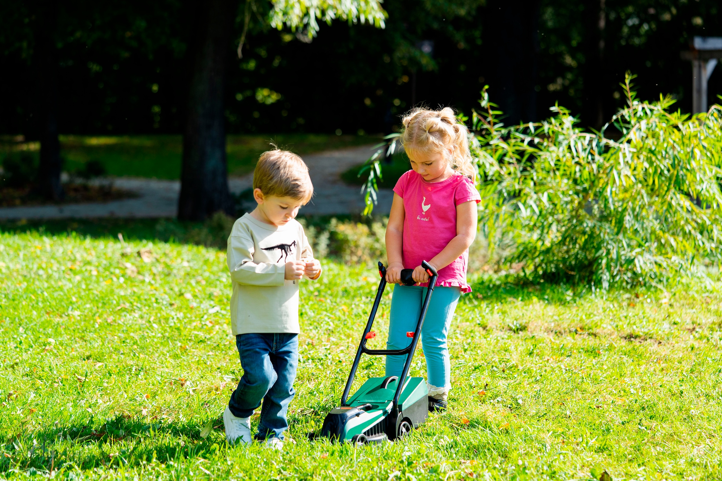 Klein Tondeuse à gazon pour enfants »Bosch mini, Rotak II« Made in Germany
