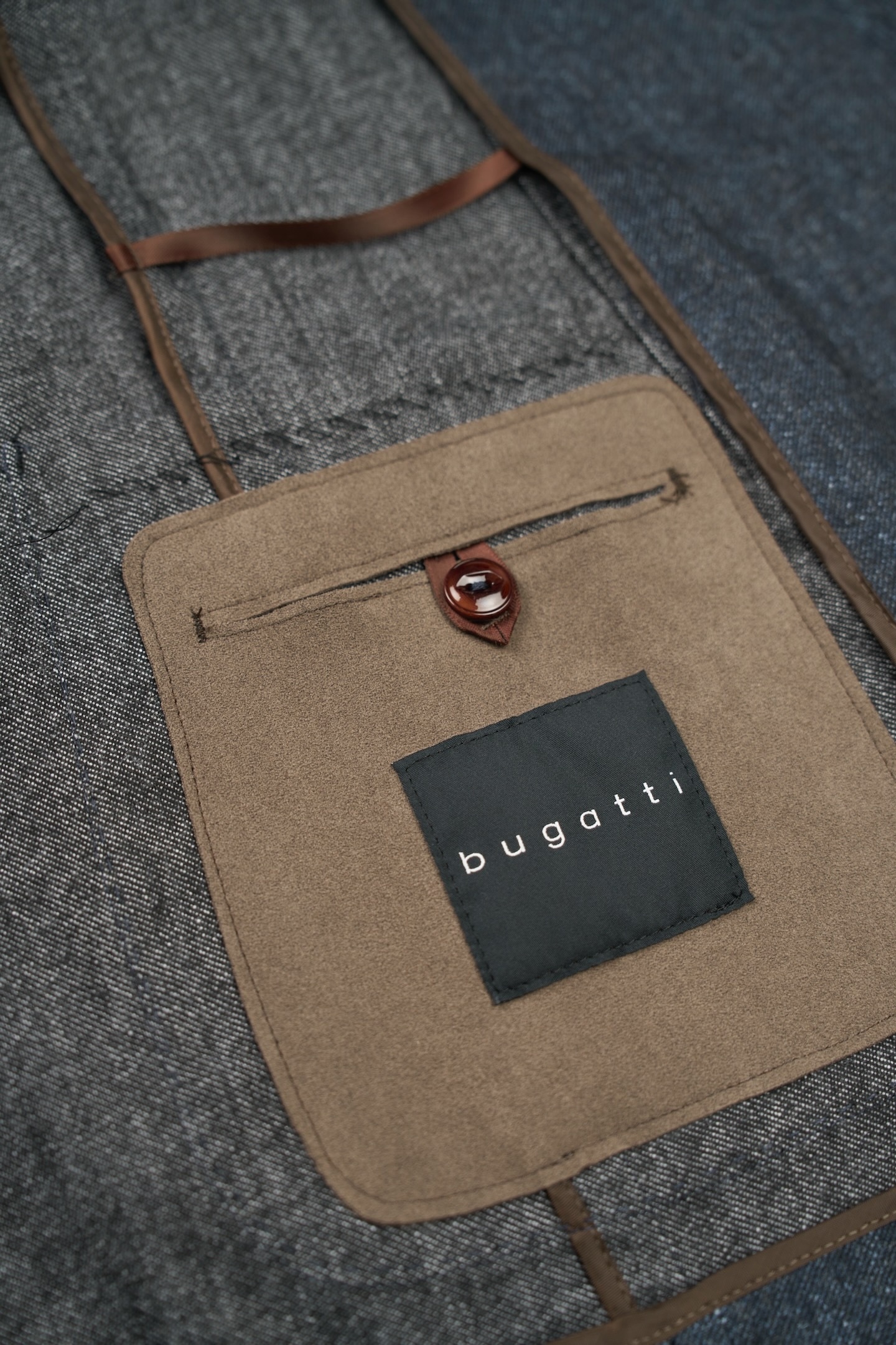 bugatti Sakko mit runden Schultern