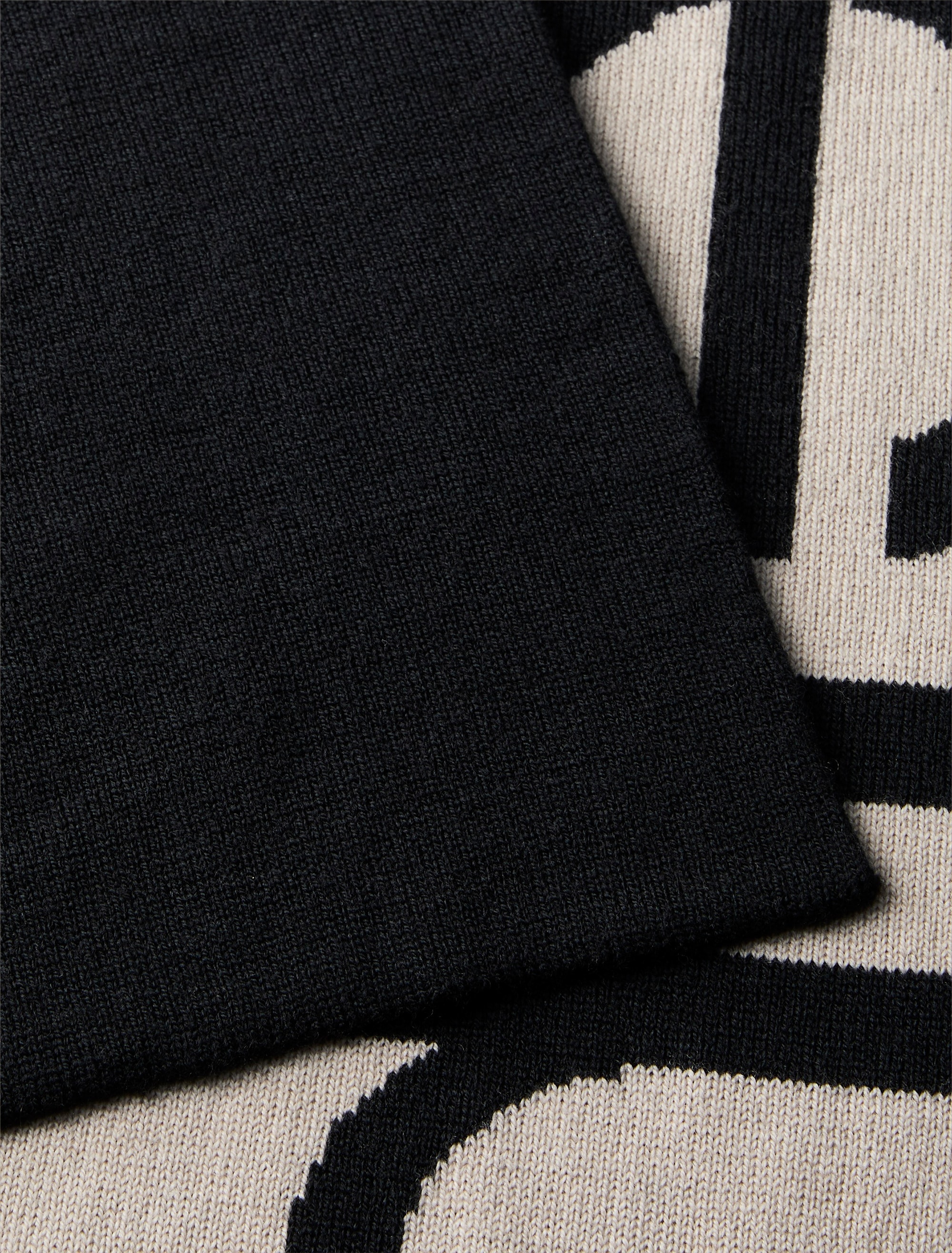 Calvin Klein Foulard de mode »BOLD LOGO 2-TONE WOOL HW SCARF« Perfekt für den Alltag