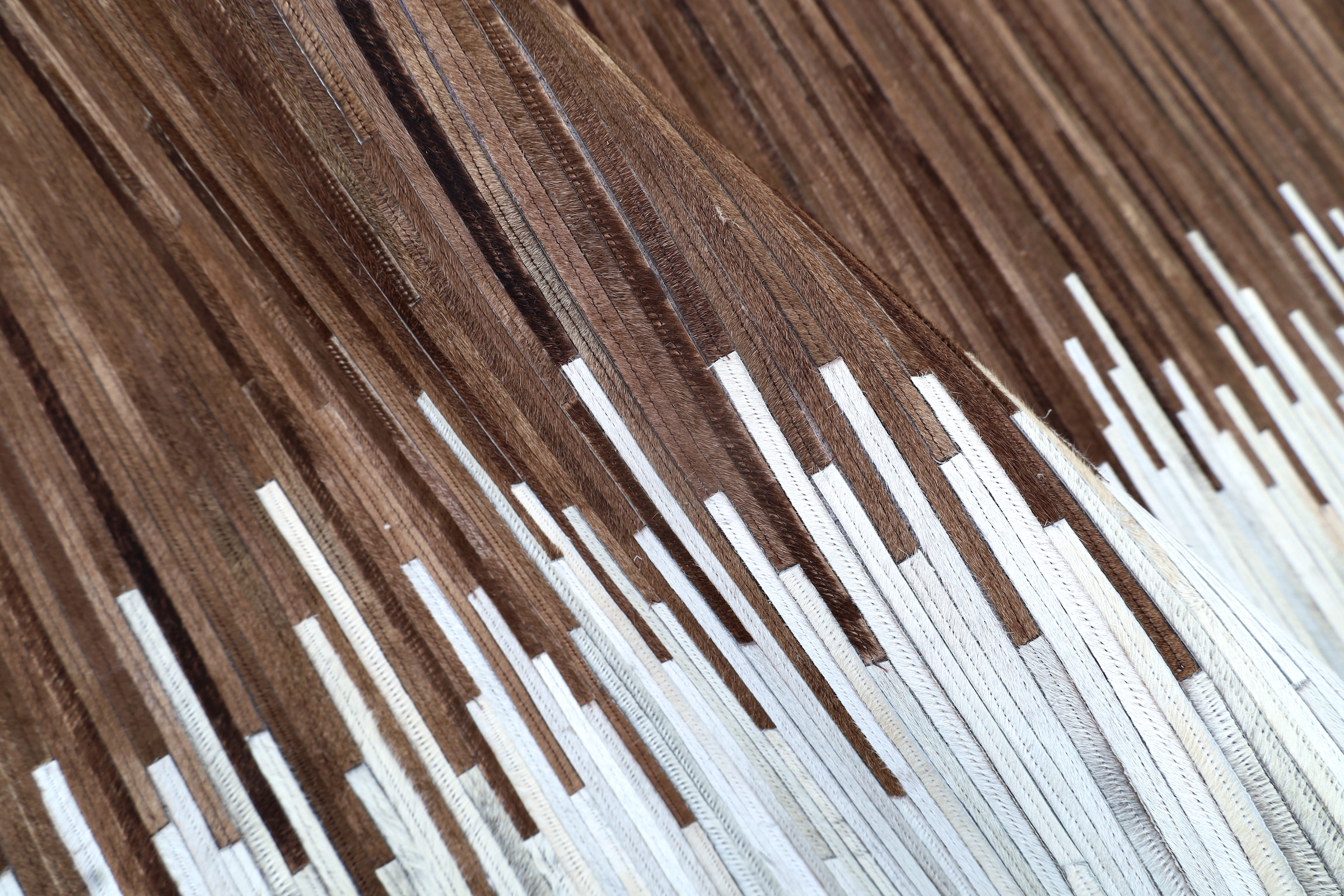 Myflair Möbel & Accessoires Tapis en fourrure »HIDE HARMONY, echtes Rinderfell, LAGERRÄUMUNG« Rectangulaire 10 mm Höhe fait main, produit naturel, structure naturelle & look premium