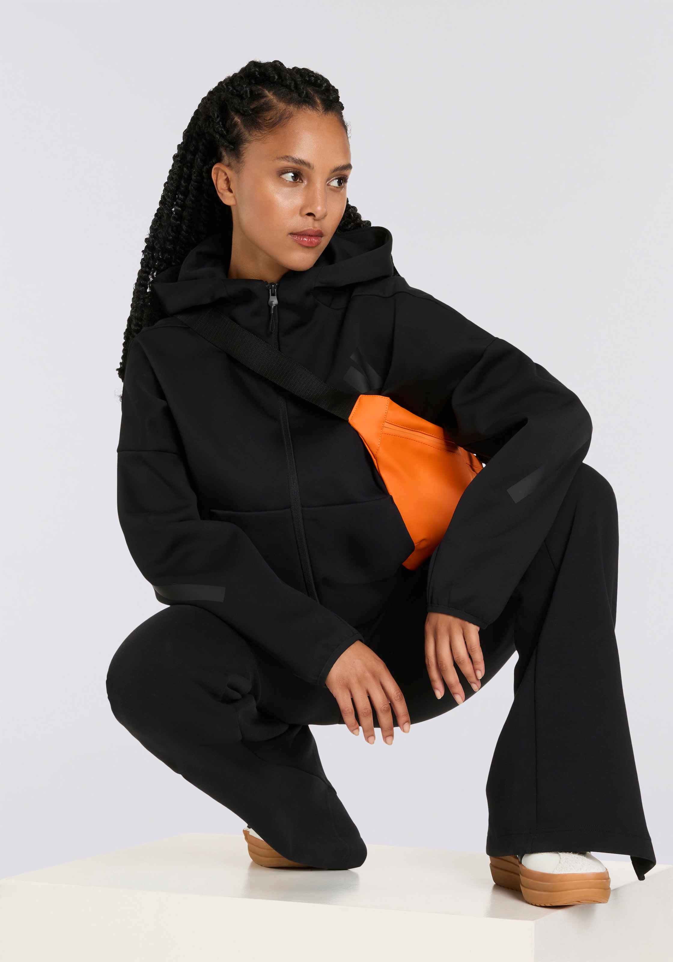 adidas Sportswear Kapuzensweatshirt »W Z.N.E. FZ«
