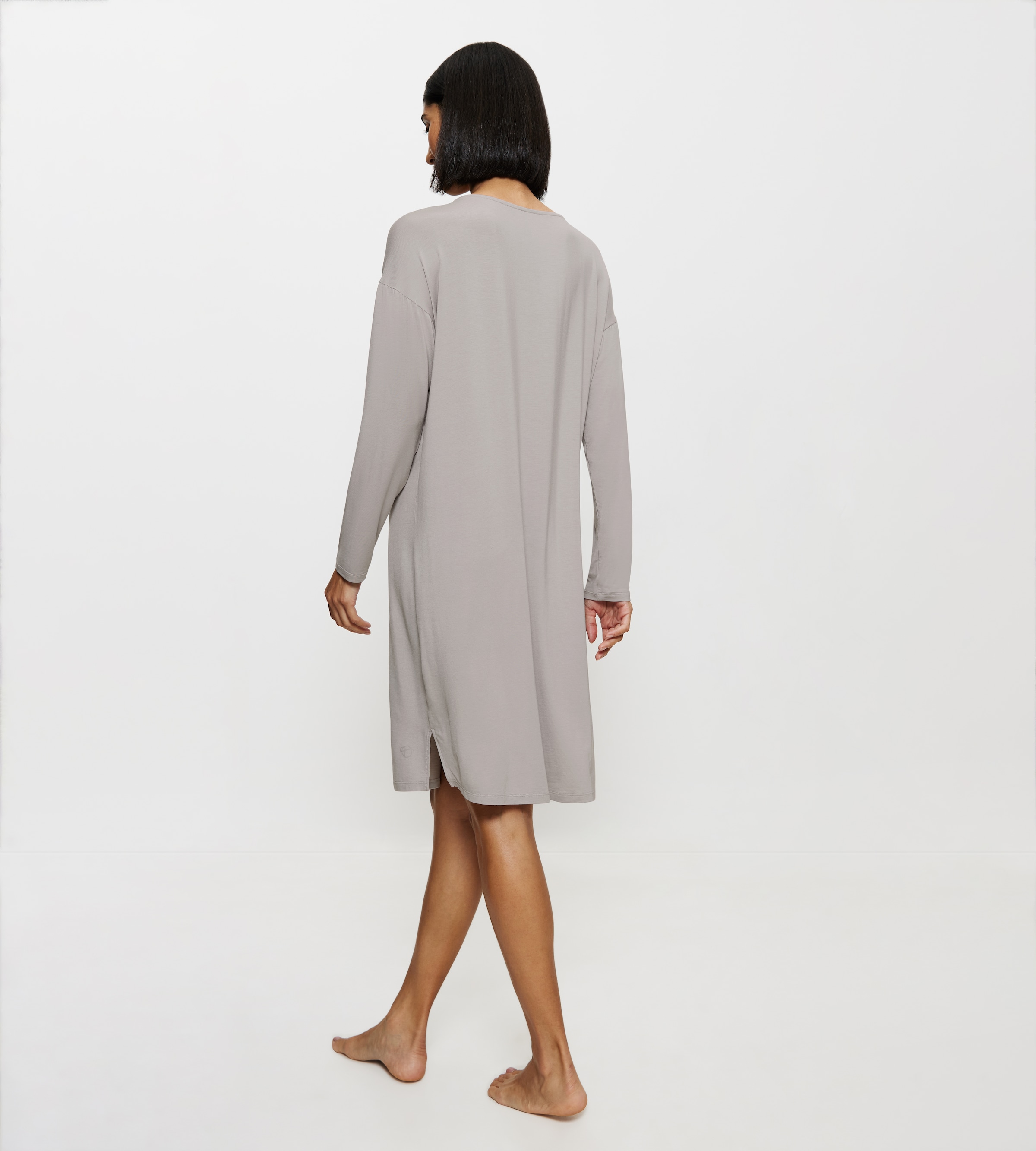 Triumph Nachthemd »Timeless Sensuality NDK LSL« Ohne Taschen atumgsaktiv und weich