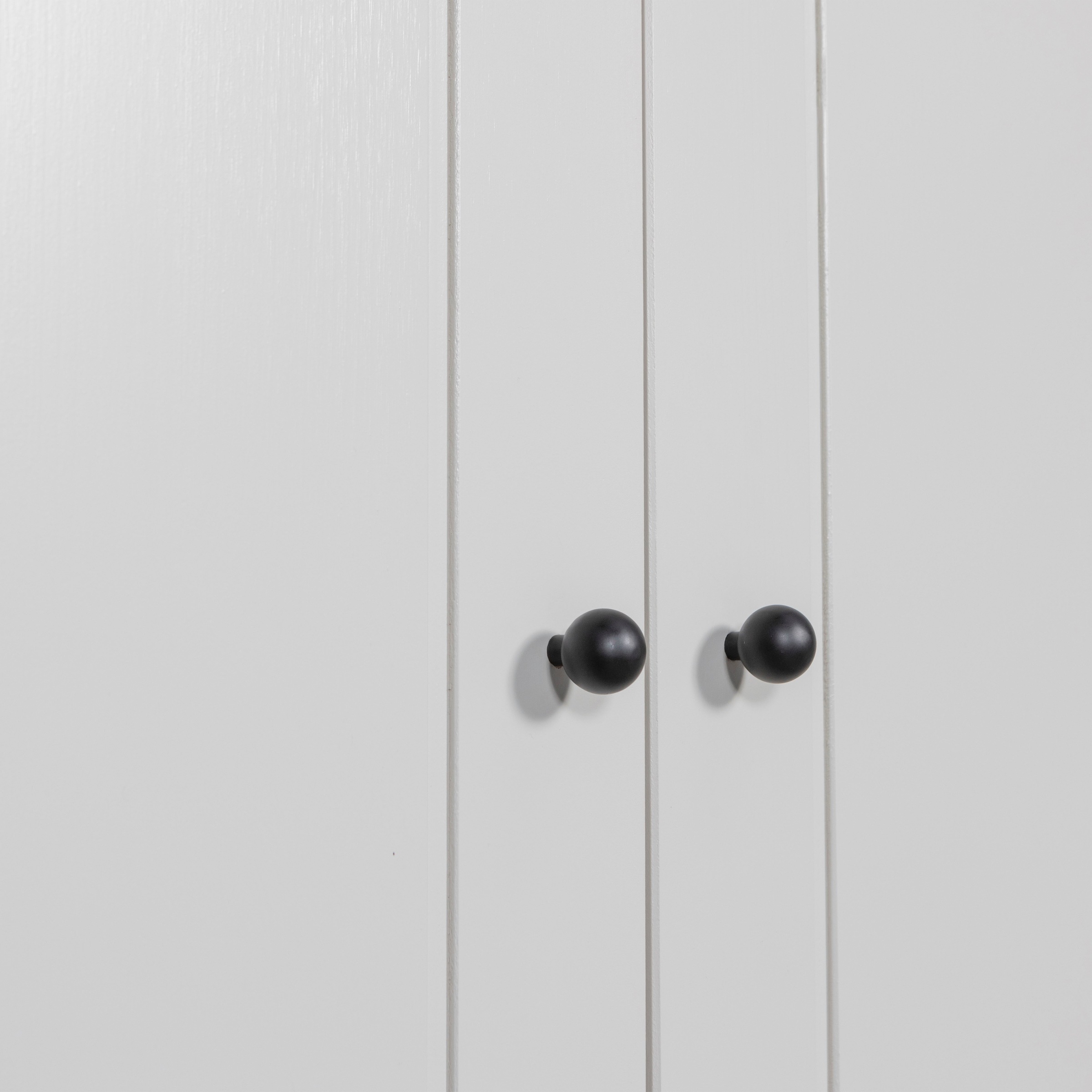 WOOOD Armoire vestiaire »Xina mit geschliffener Oberfläche und HDF-Rückwand (2-türig)« FSC® pin massif, pied de 15 cm, zone suspendue et allongée