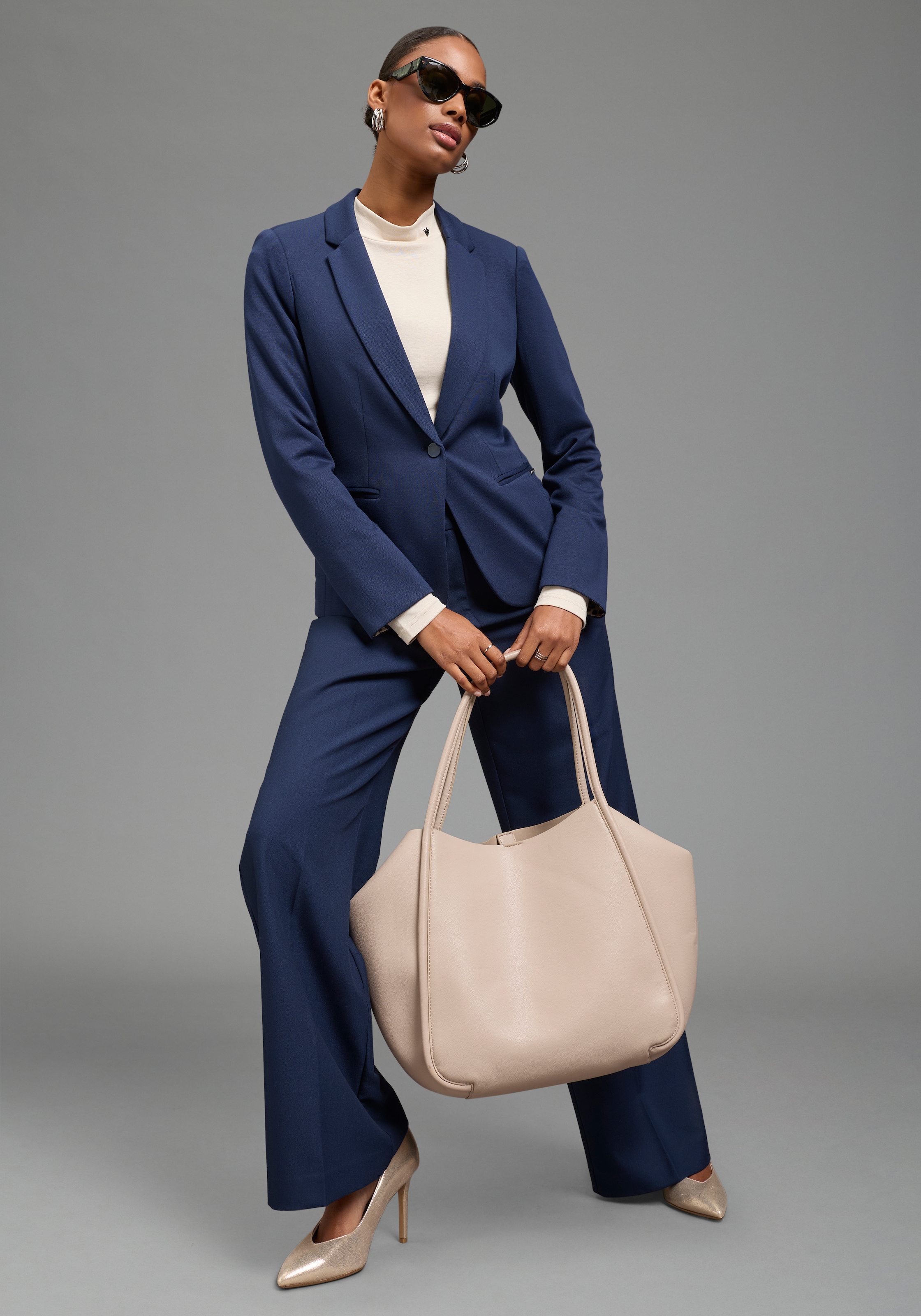 Bruno Banani Blazer court coupe longueur hanches, coupe ajustée, avec label de marque