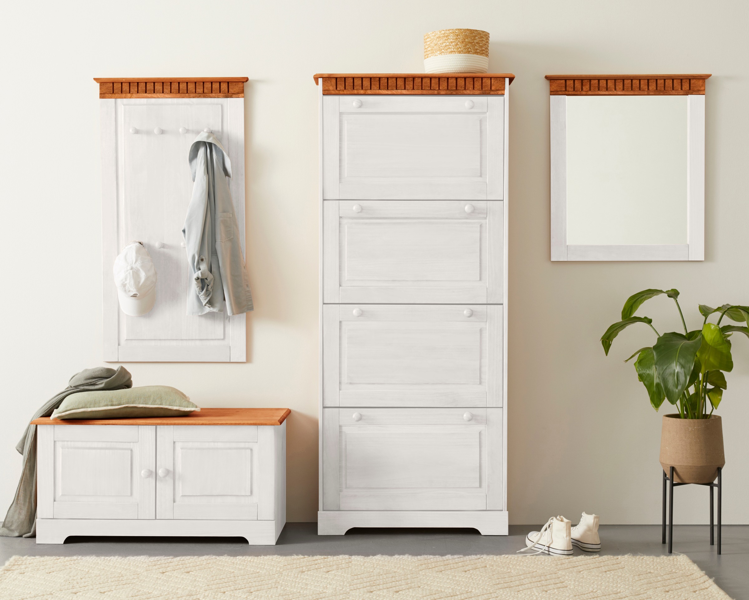 GOODproduct Miroir de vestiaire »Lisa« mit dekorativen Fräsungen, Spiegelfläche ca. 44 x 56 cm