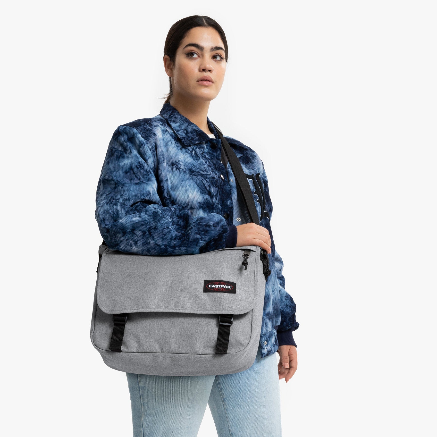 Eastpak Sac de messager »Delegate +« Umhängetasche Arbeitstasche Schultasche