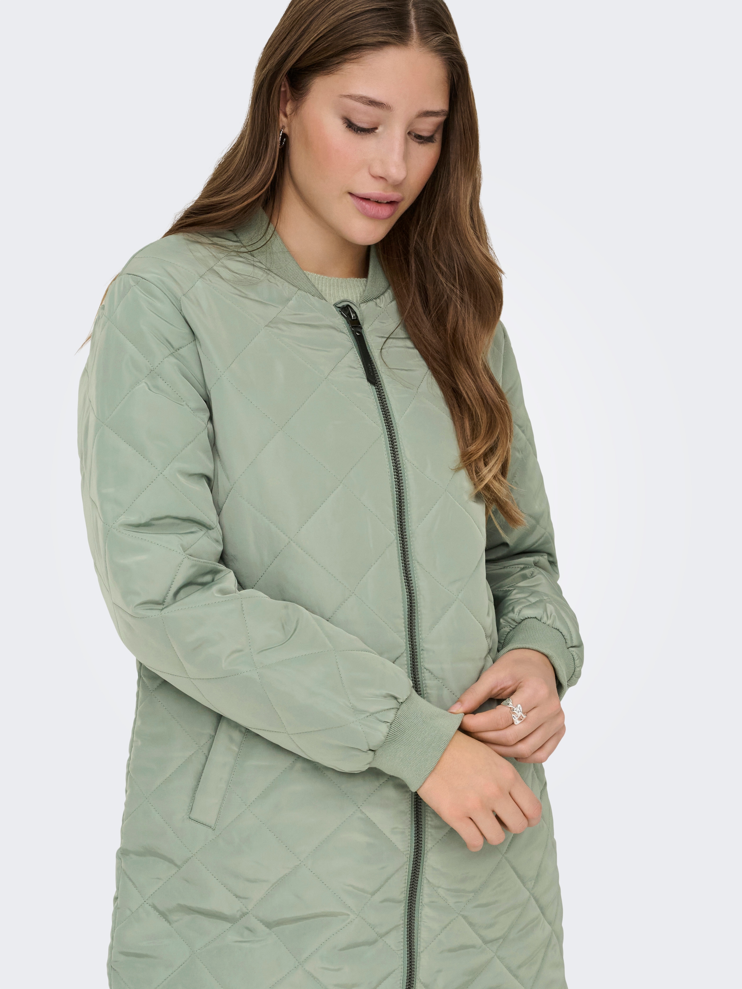 ONLY Manteau matelassé »ONLJESSICA QUILTED COAT ZIP CC OTW« fibre synthétique, style baseball