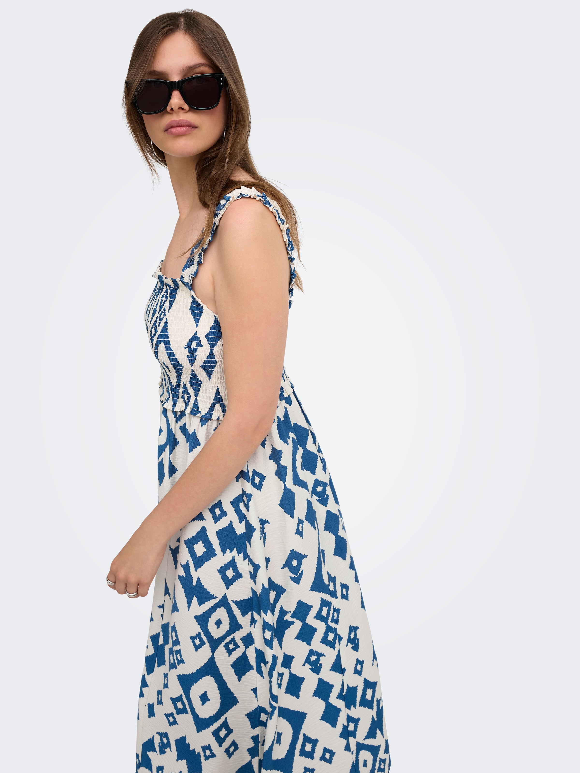 ONLY Robe imprimée »ONLLUMIRA S/L LONG SMOCK DRESS WVN EX« mélange viscose, coupe régulière