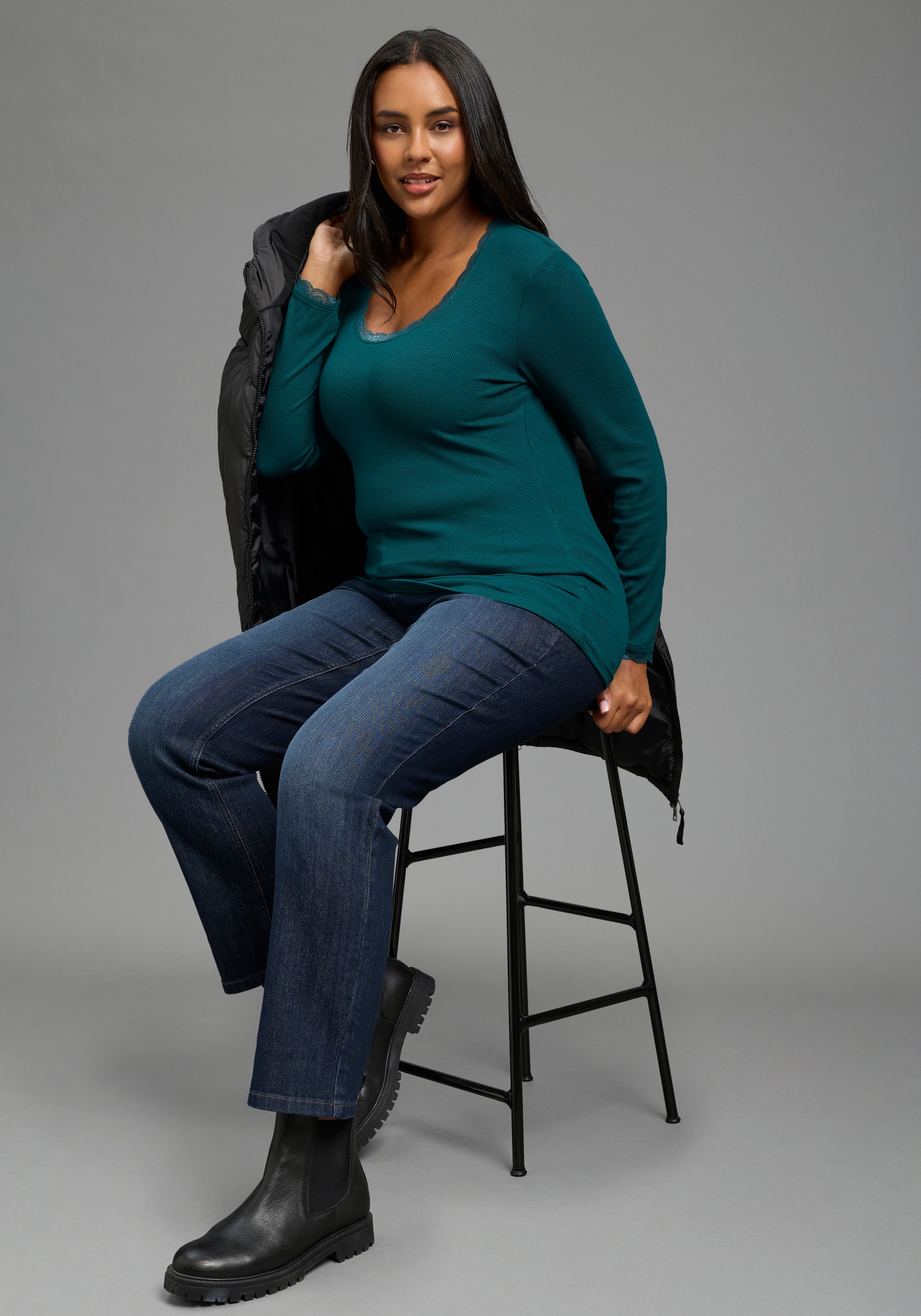 Laura Scott CURVE Langarmshirt »Grosse Grössen« aus elastischer Rippware, sehr figurbetonte Passform