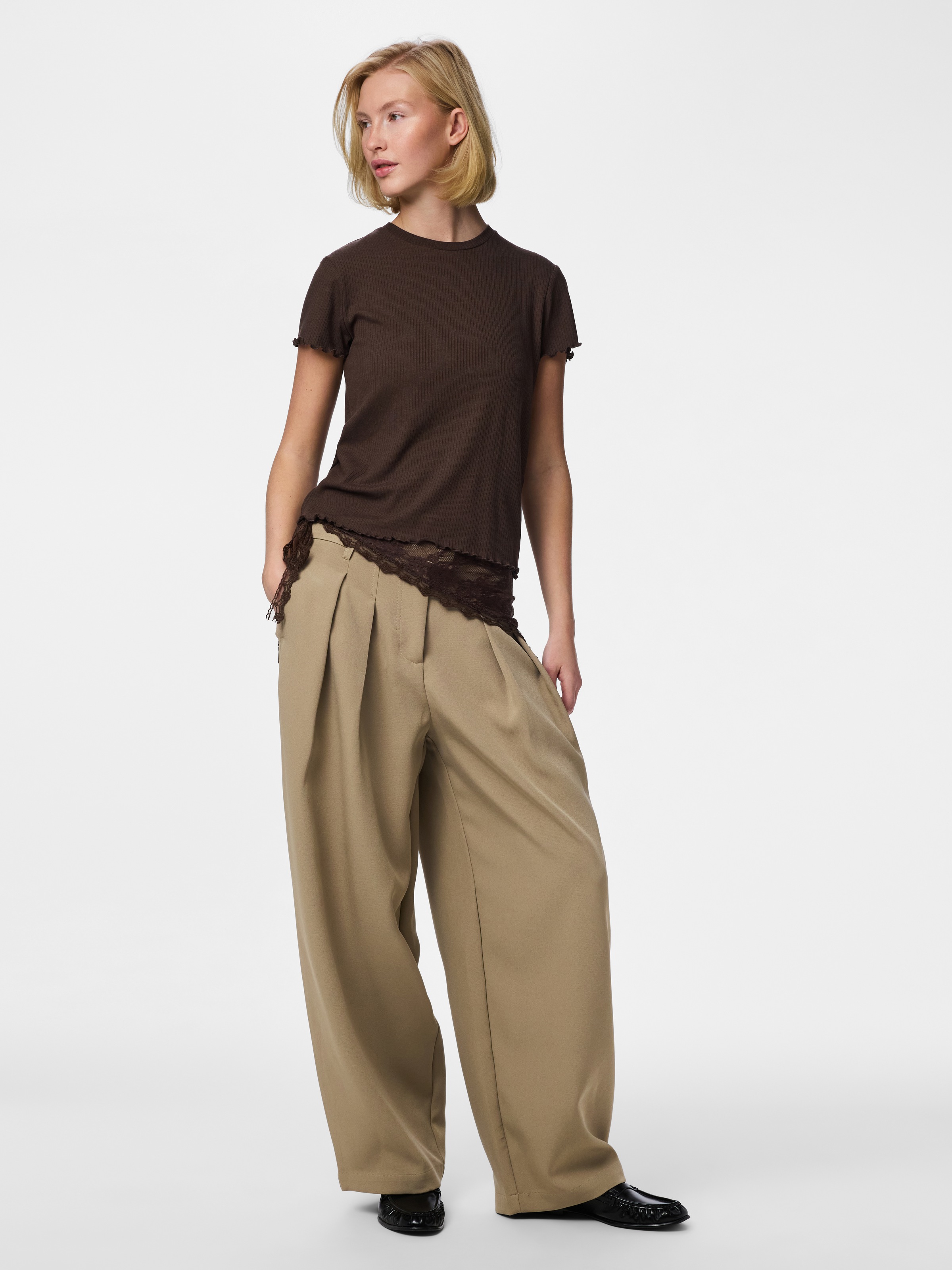 pieces T-shirt à manches courtes »PCNICCA SS O-NECK  TOP KAC BFD« mélange de viscose, coupe slim