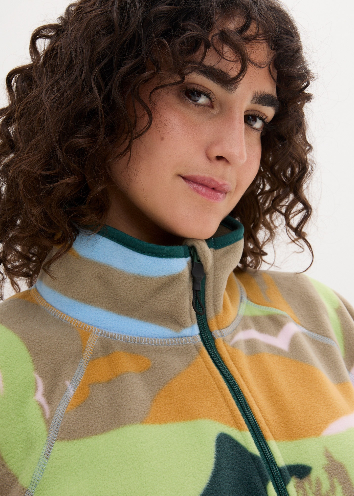 bonprix Veste polaire lässige Passform, aus 100% Polyester, mit Reissverschluss-Taschen