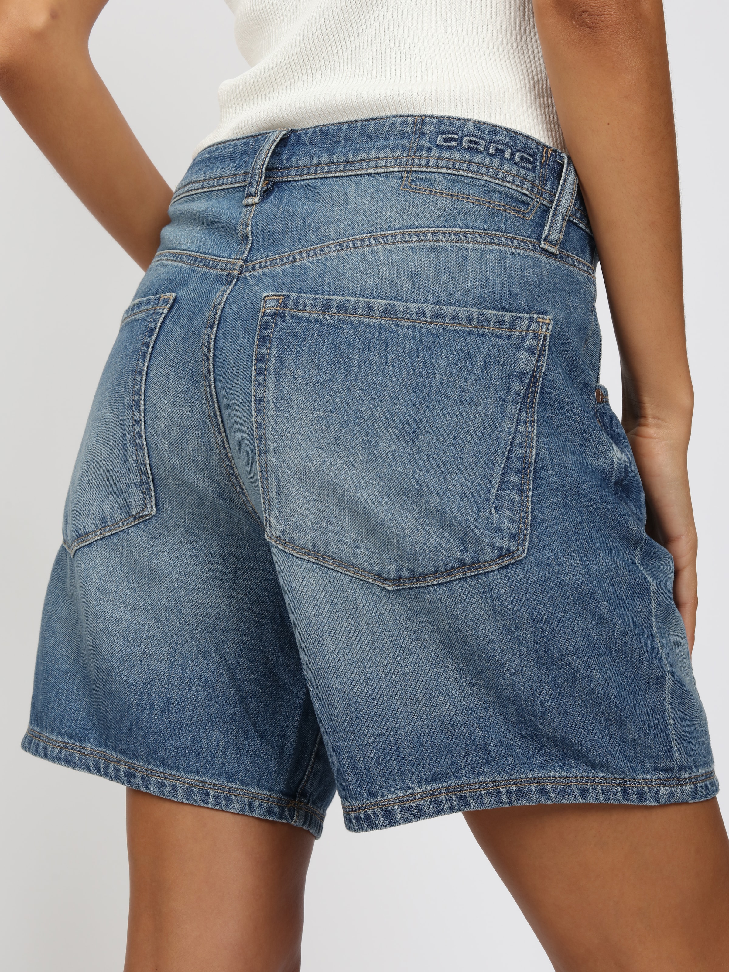 GANG Short en jean »94CLAIRE SHORTS« avec ceinture à nouer, coupe baggy