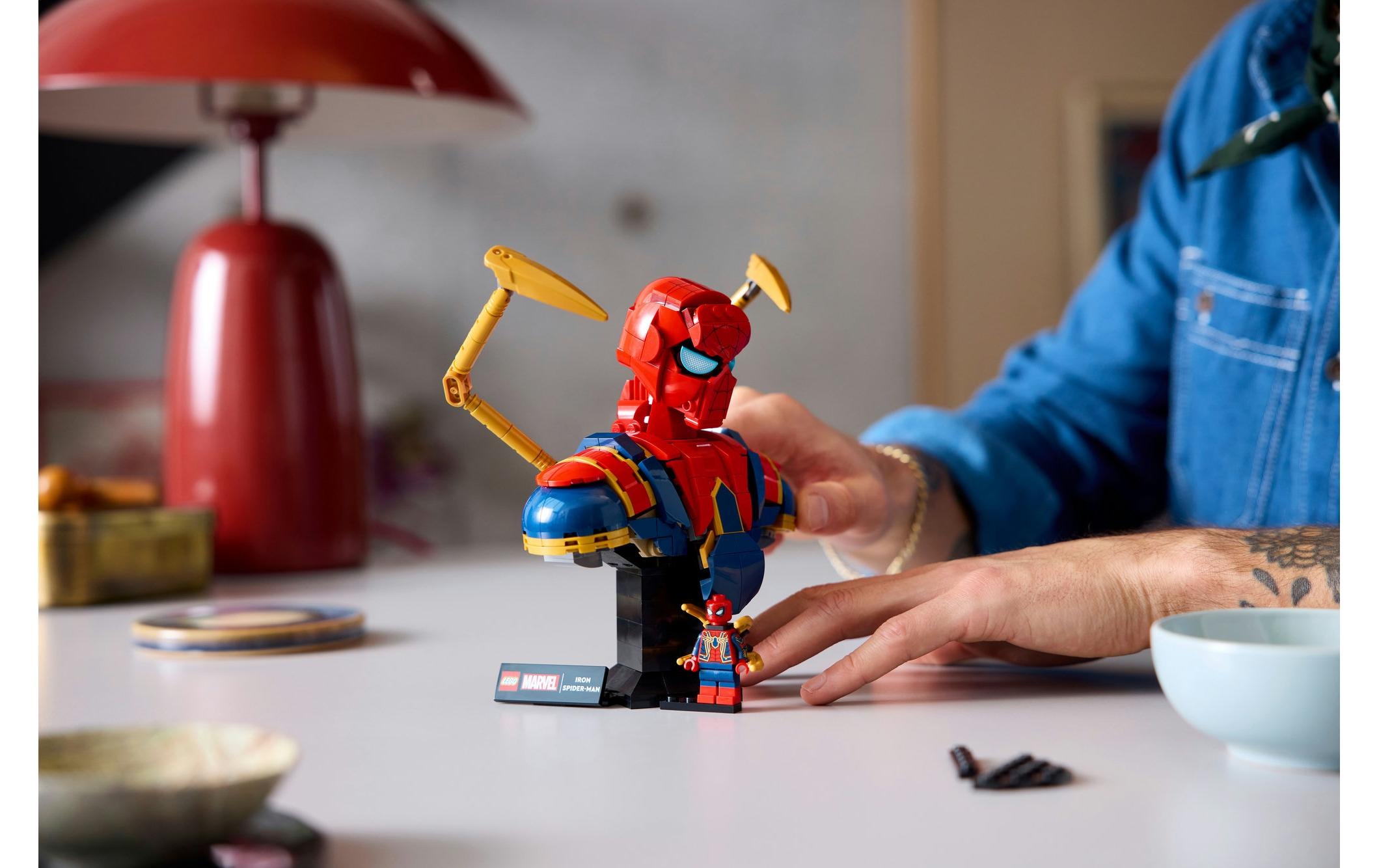 LEGO® Spielbausteine »LEGO® Marvel Iron Spider-Man Büste 76326«