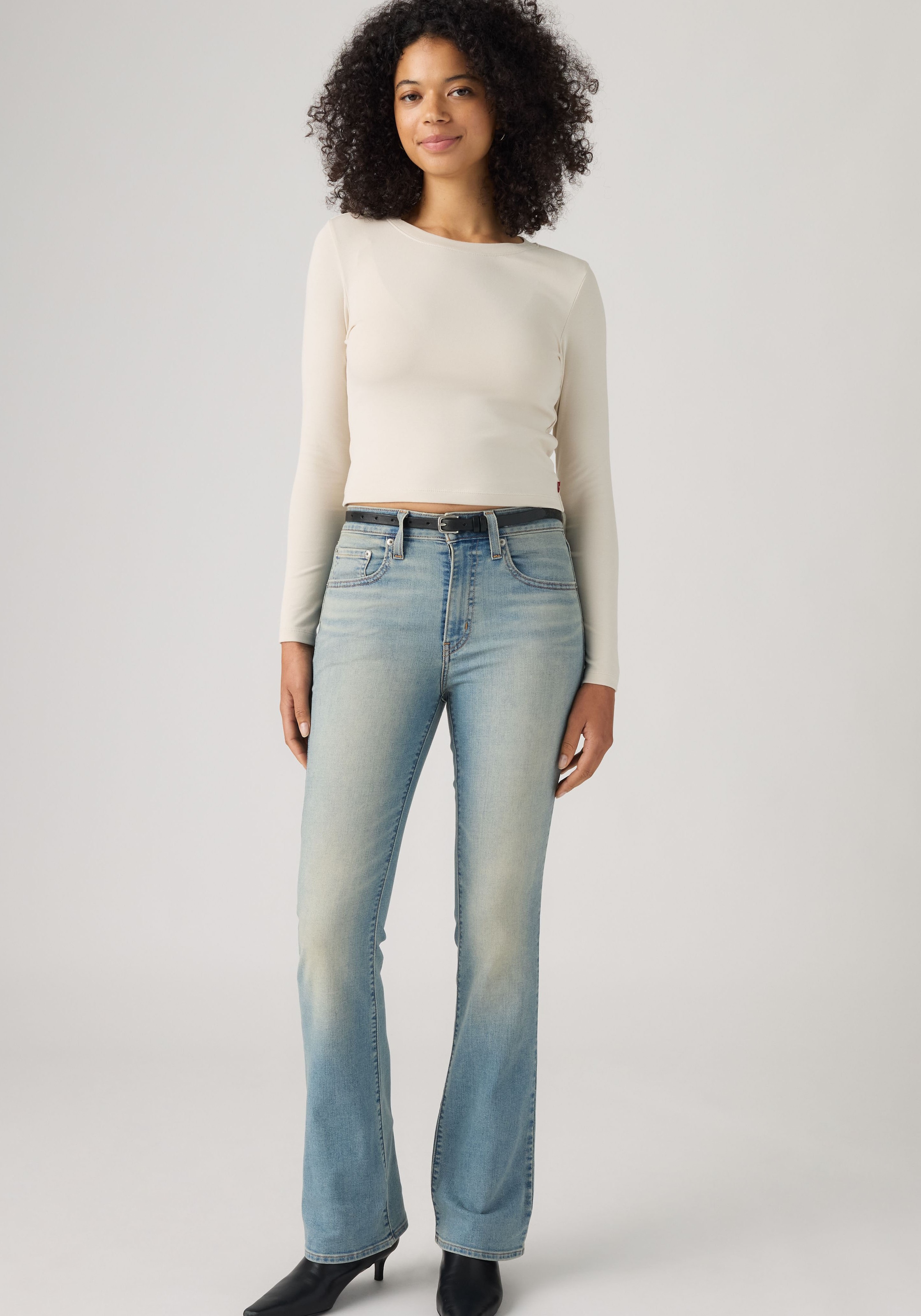 Levi's® Bootcut-Jeans »725 HIGH RISE BOOTCUT«