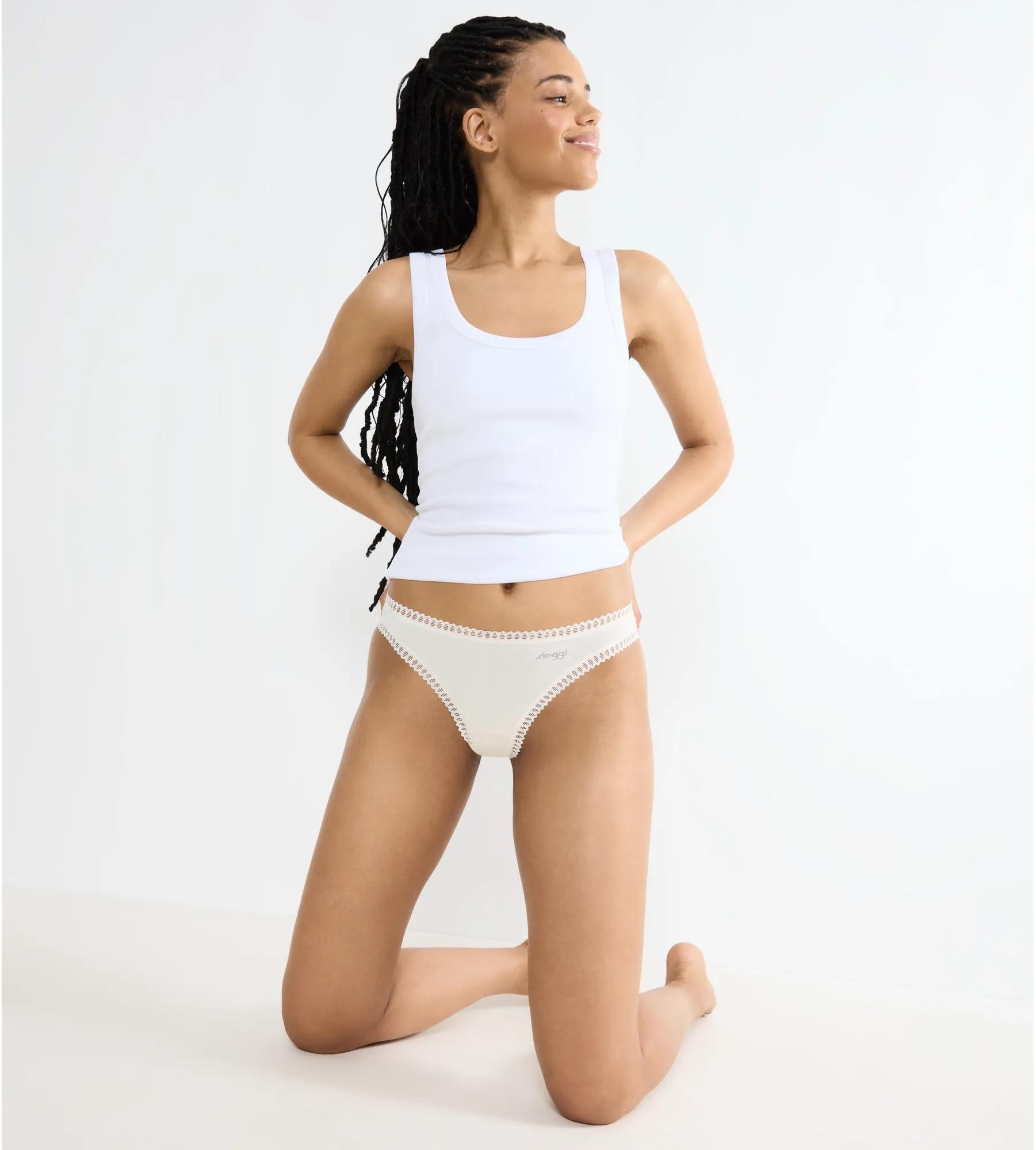 sloggi String »GO Crush« dehnbare Spitzendetails, Multipack, Cotton-Mix, bequem