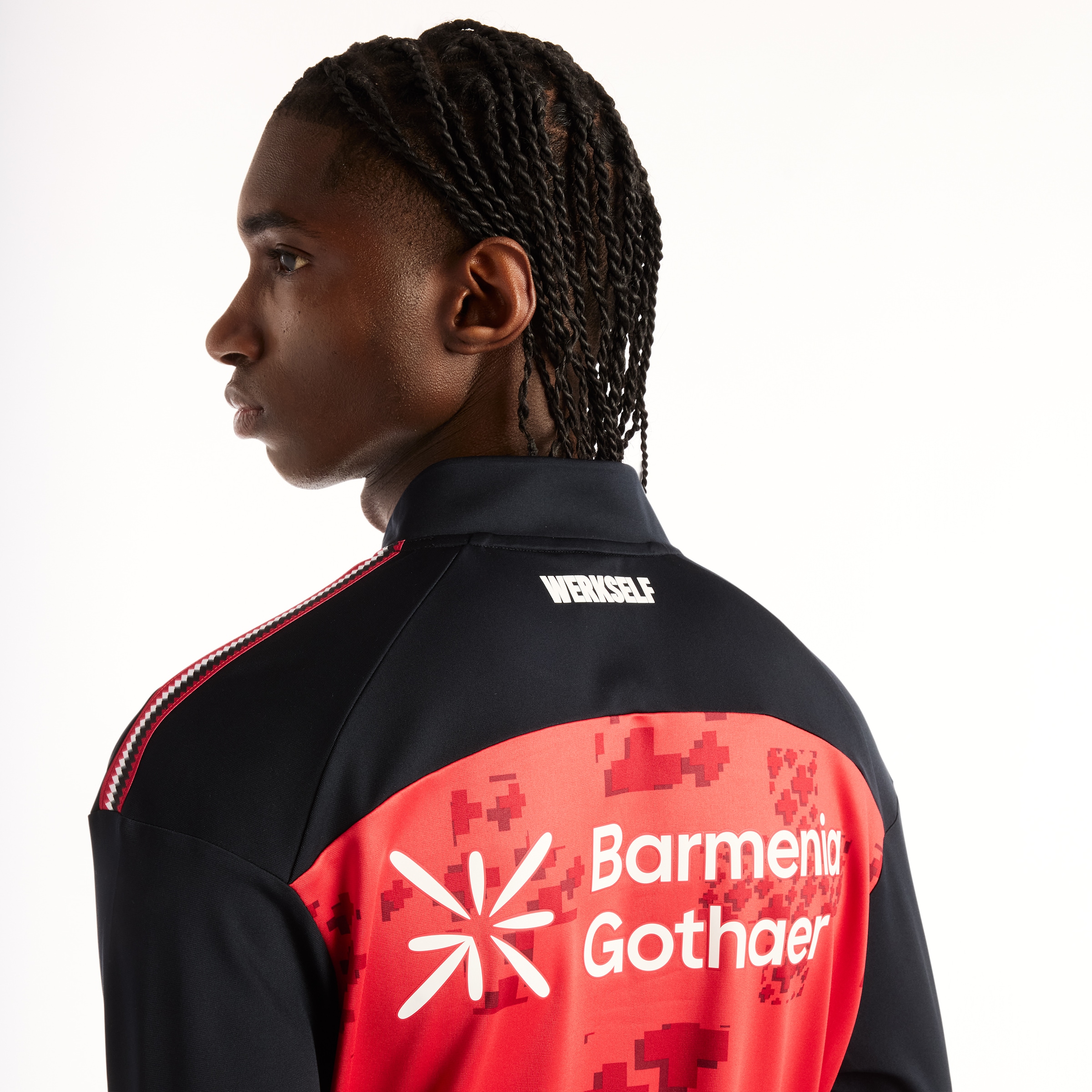New Balance T-shirt »Bayer 04 26/27 Midlayer« avec col rond, manches courtes, en jersey, longueur normale