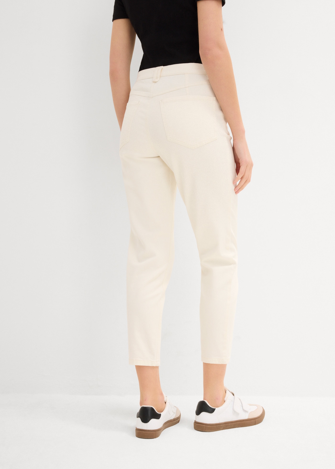 bonprix Jeans mom Loose Fit, Stretch-Anteil, 5-Pocket-Design