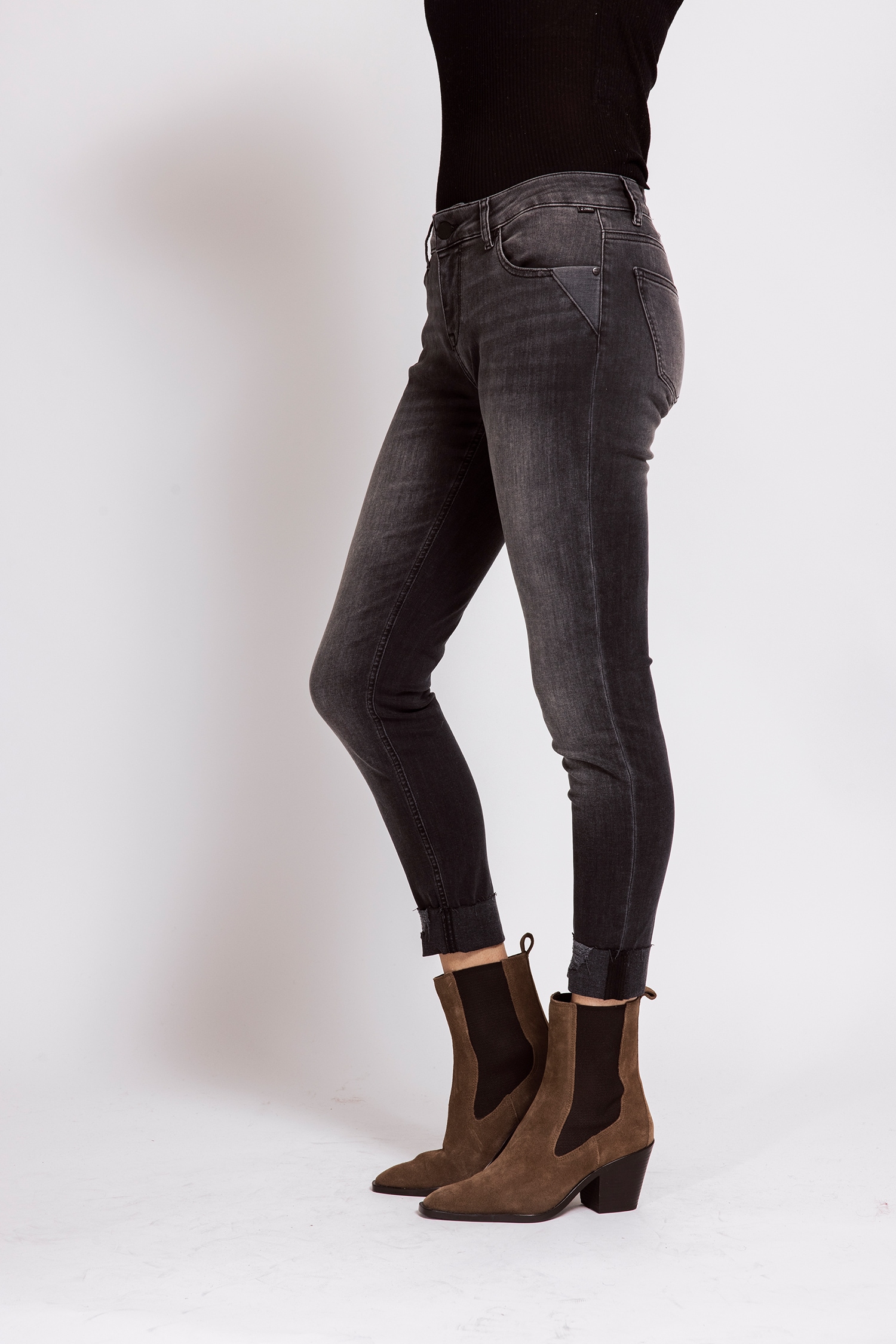 Zhrill Slim-fit-Jeans »NOVA« Casual Passform, mit Elasthan-Anteil, mit Gürtelschlaufen
