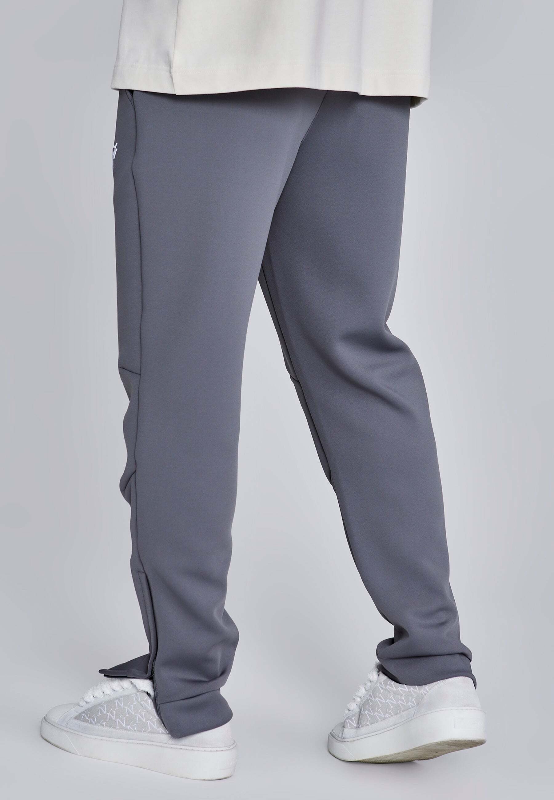 Siksilk Sweatpants »Siksilk Jogginghose Essentials Poly Joggers«