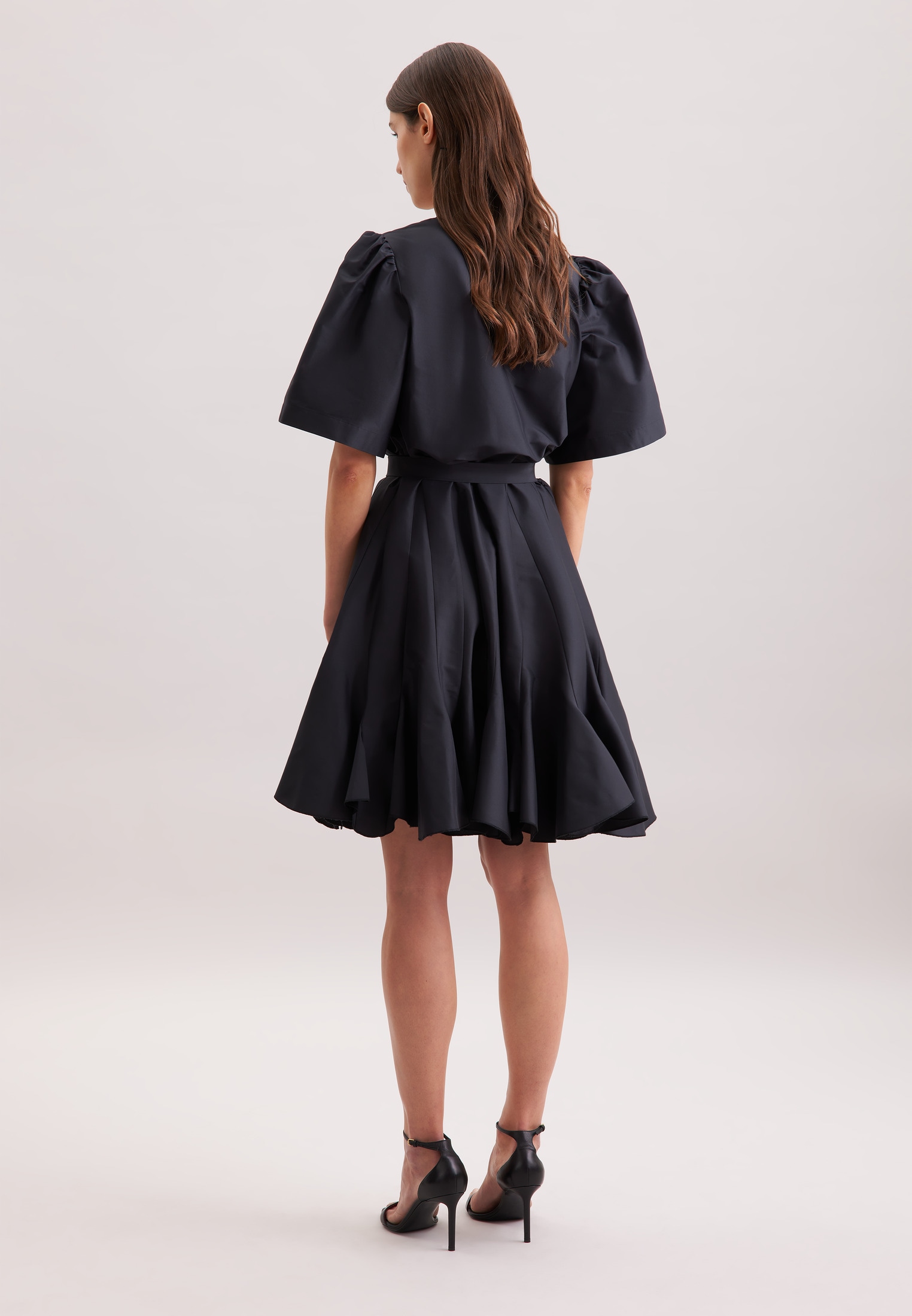 seidensticker Robe d'été »Schwarze Rose« V-Neck Uni