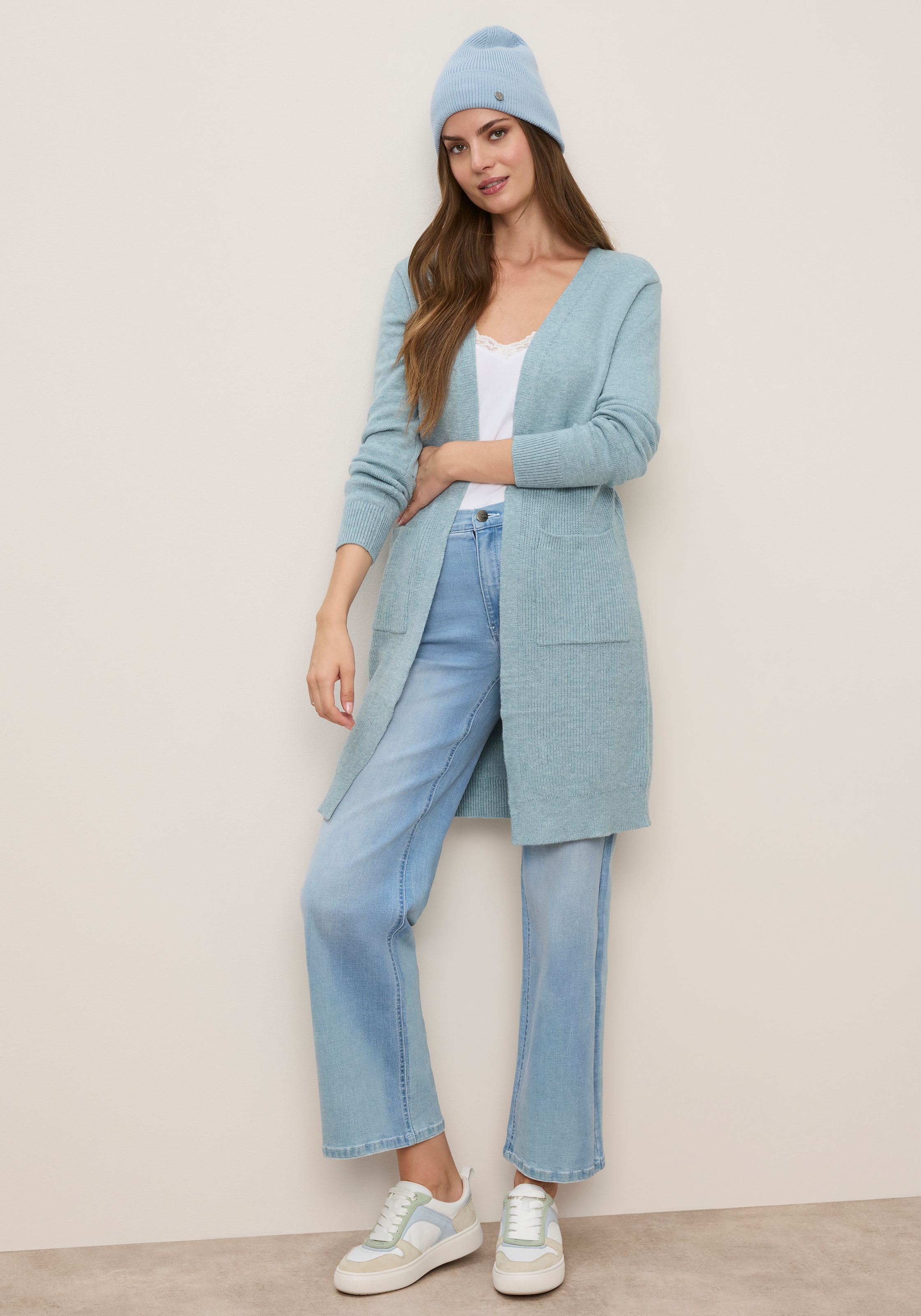 Tamaris Veste en tricot »mit Taschen, lässig geschnitten« en mélange de viscose doux