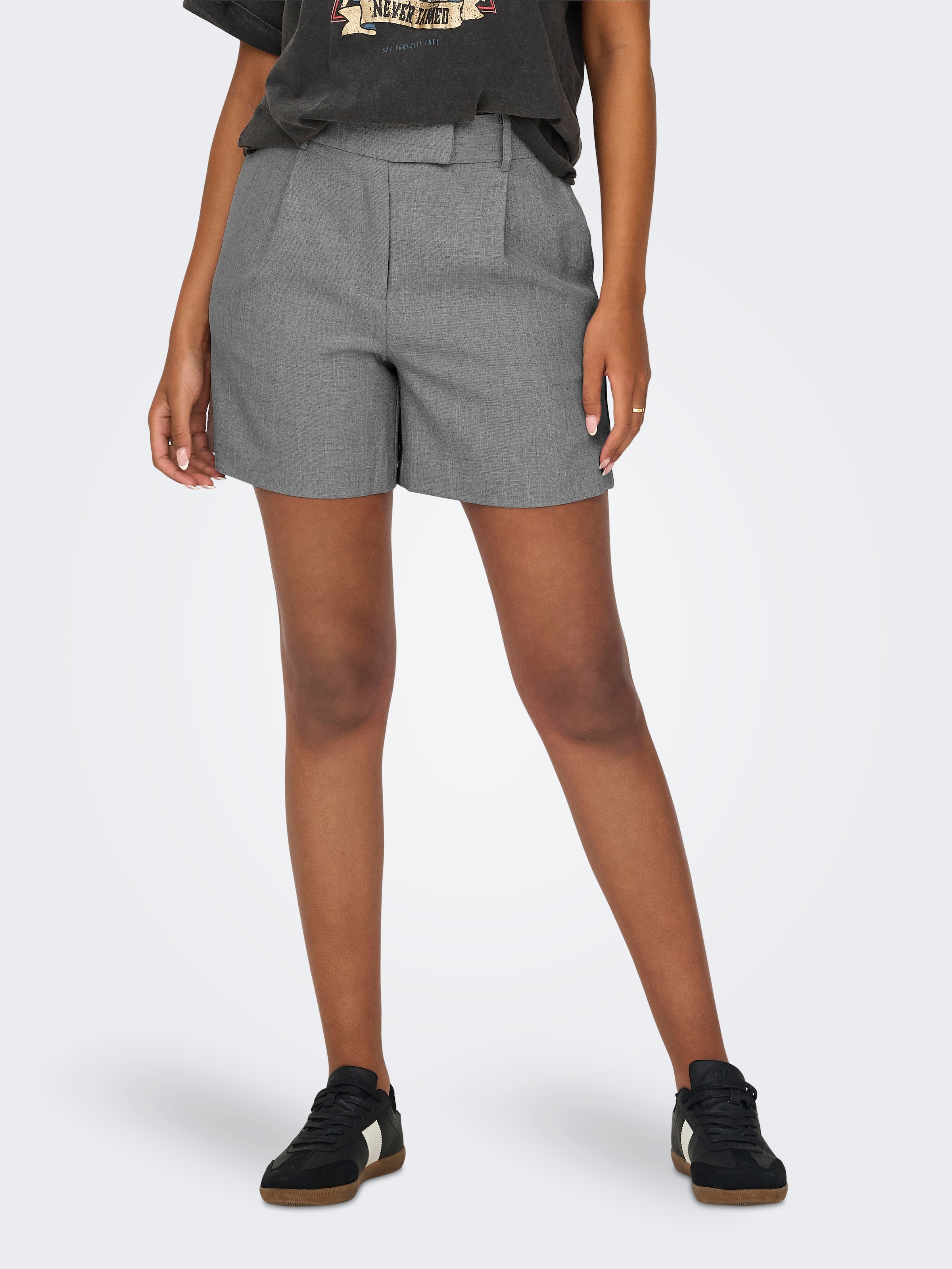 ONLY 1100000002199 »ONLLINDA – Shorts mit hoher Taille und weitem Beinschnitt«  Materialmix, High Waist