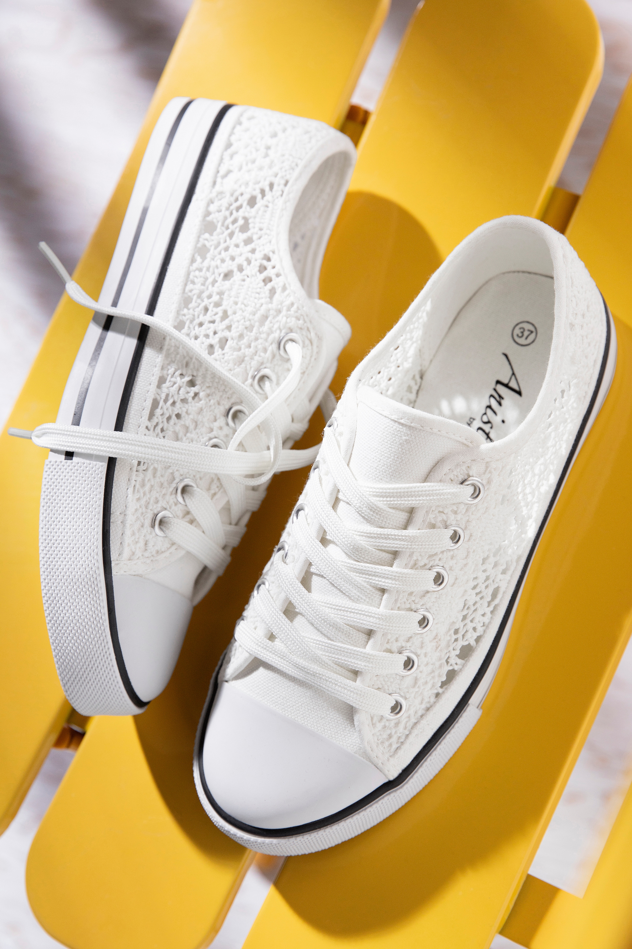 Aniston SHOES Sneakers  Schnürschuh, Freizeitschuh in Häkeloptik - NEUE KOLLEKTION
