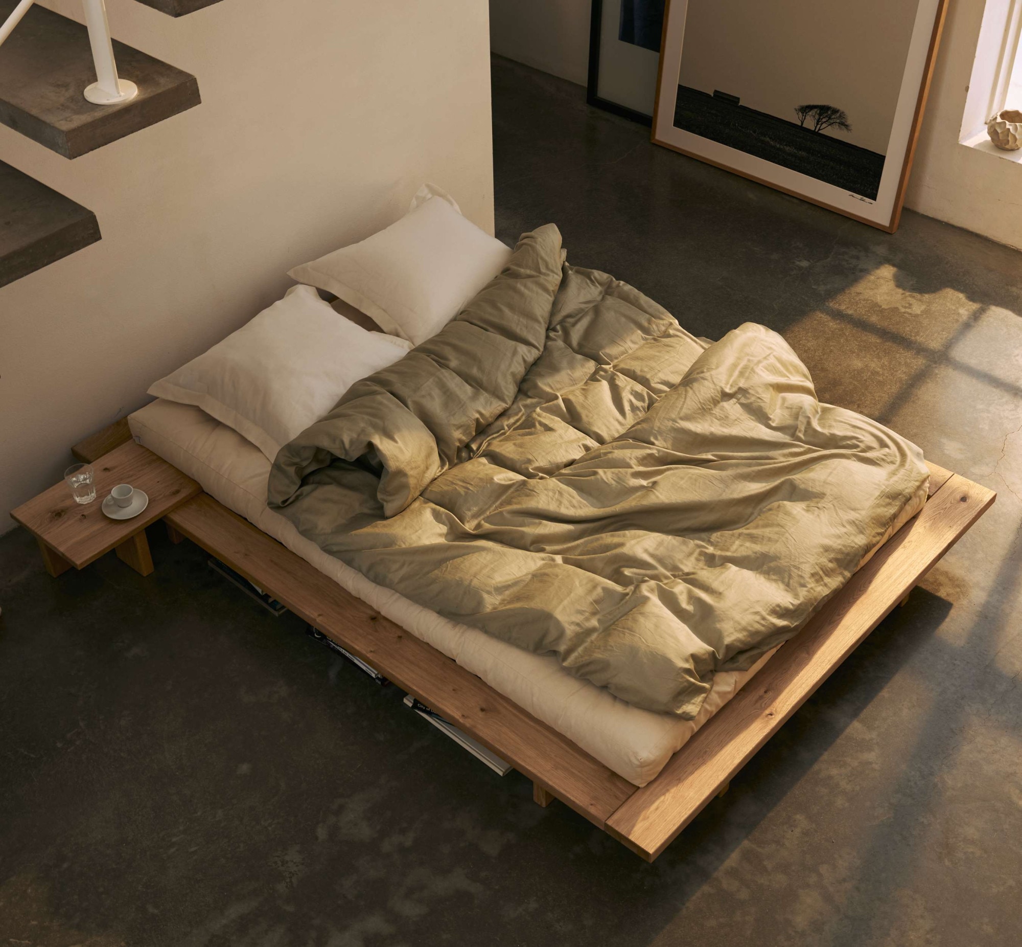 Karup Design Nachttisch »Japan Bed side table, FSC®-zertifiziertes Massivholz, made in Europe« B 45 cm, T 34 cm, H 23 cm. Beidseitig ansetzbar,  Eiche, speziell für Japan Bed entworfen ? perfekt integriert & passend