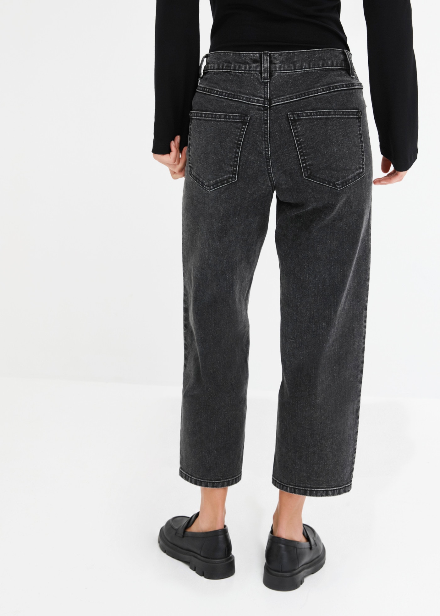 bonprix Weite Jeans mit Mid Waist, Loose Fit