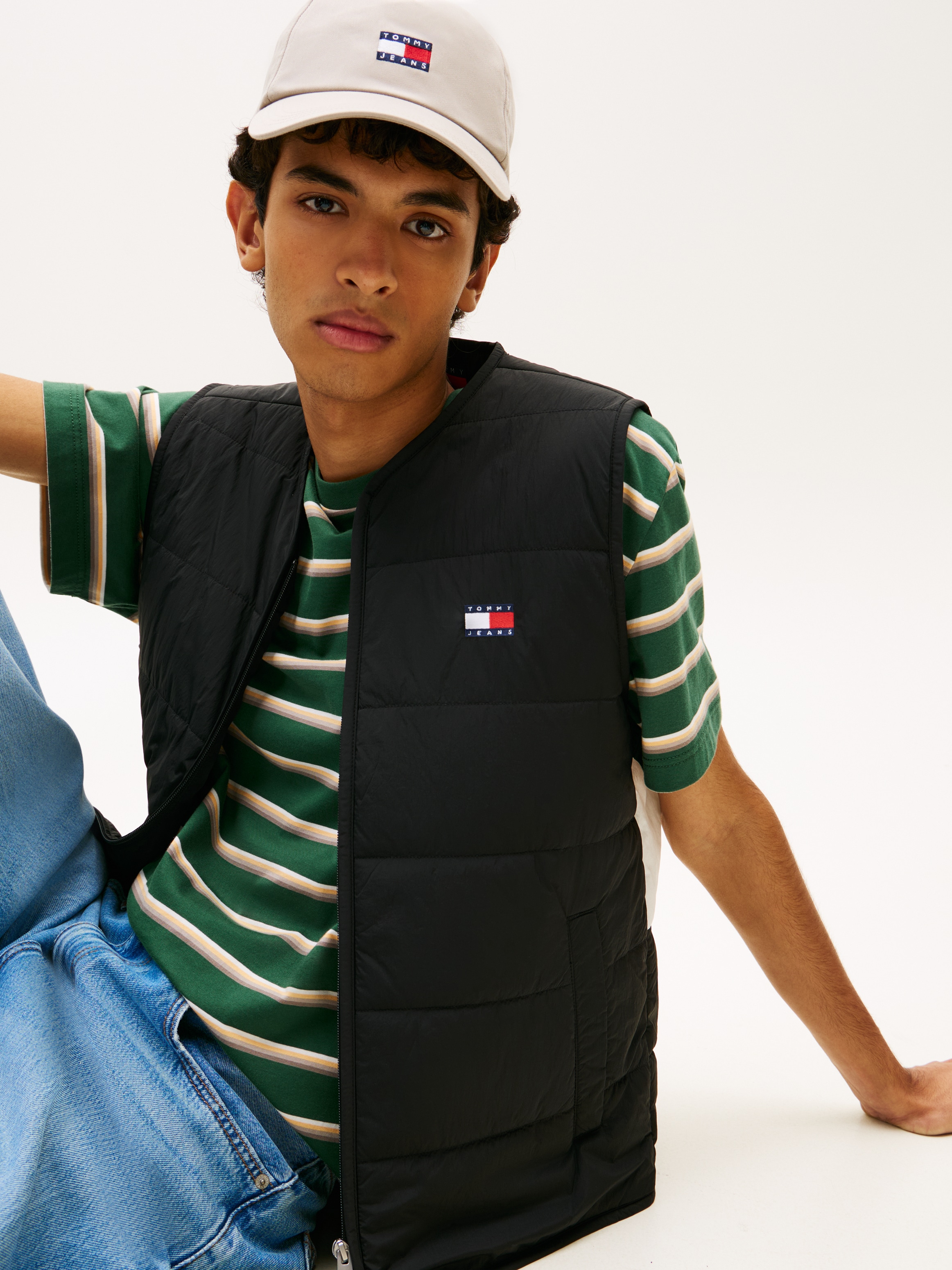 Tommy Jeans Gilet matelassé »TJM HERITAGE FLAG QUILTED« Underliner Regular fit mit Rundhalsausschnitt