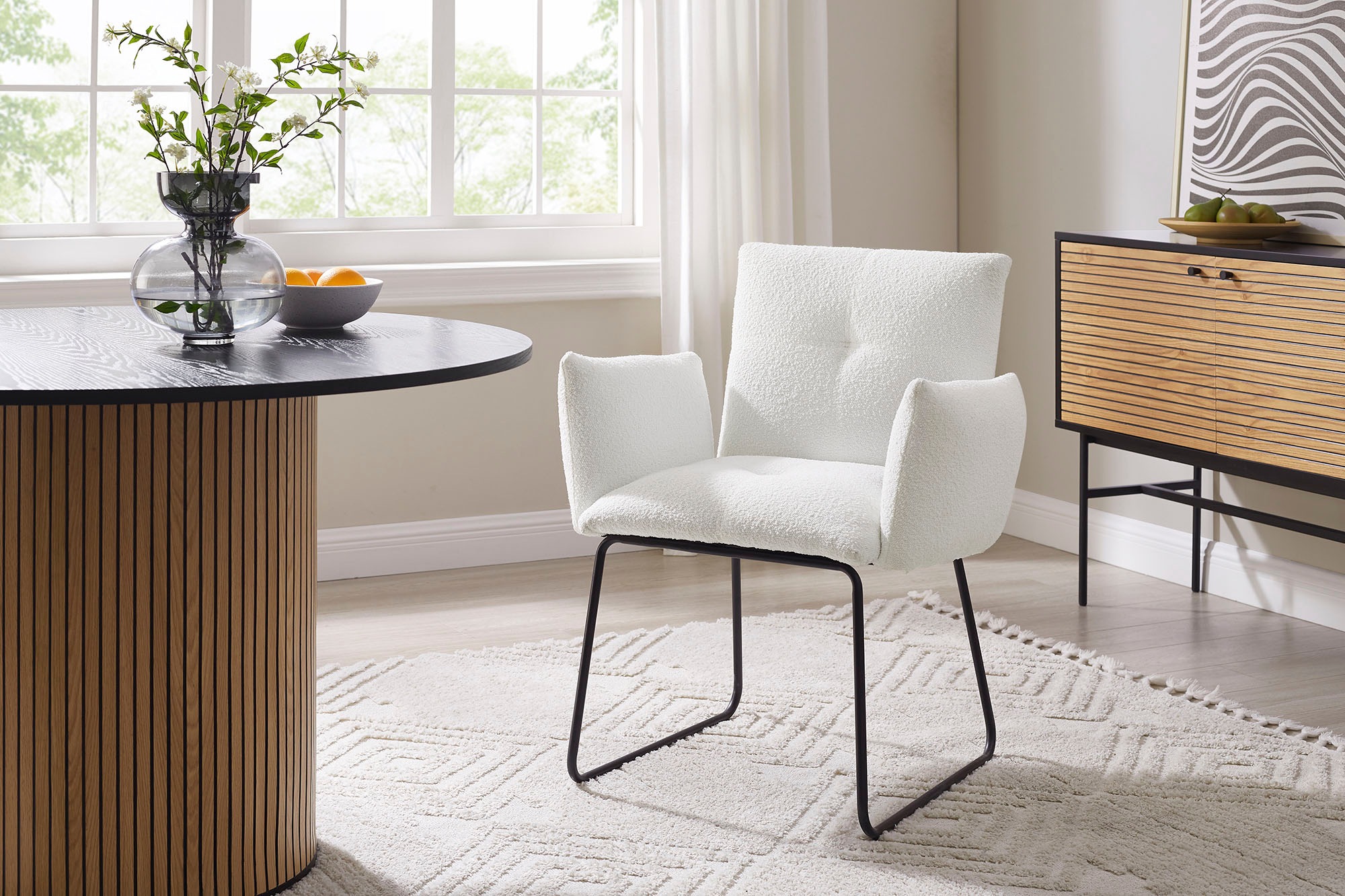 SalesFever Armlehnstuhl »Komfortabler Esszimmerstuhl mit Stil« () mit Wellenunterfederung