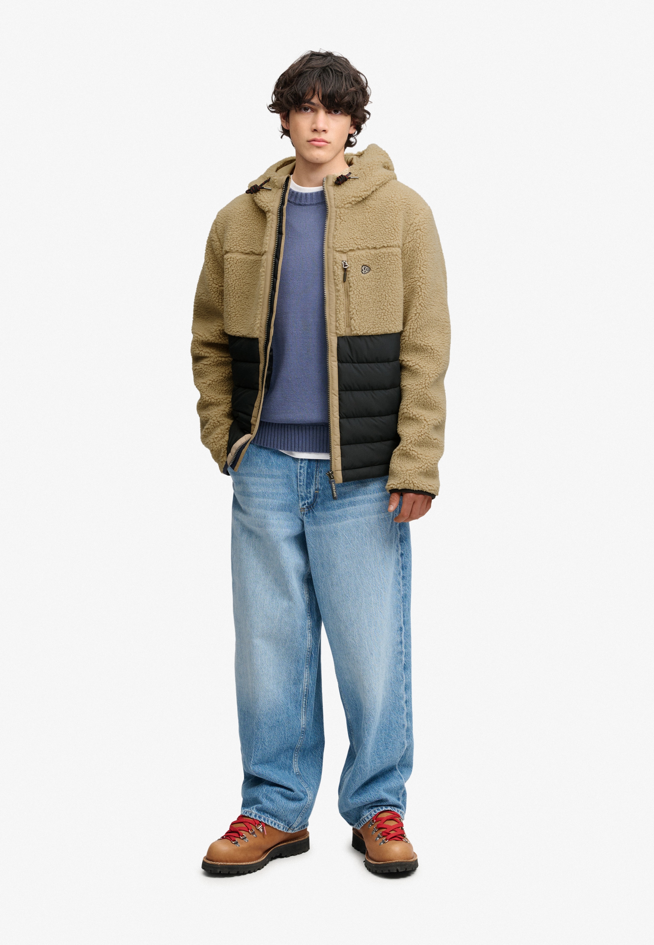 Superdry Outdoorjacke »HOOD OUTDOOR BORG QUILT HYBRID« mit Kapuze Kunstfaser, relaxed fit